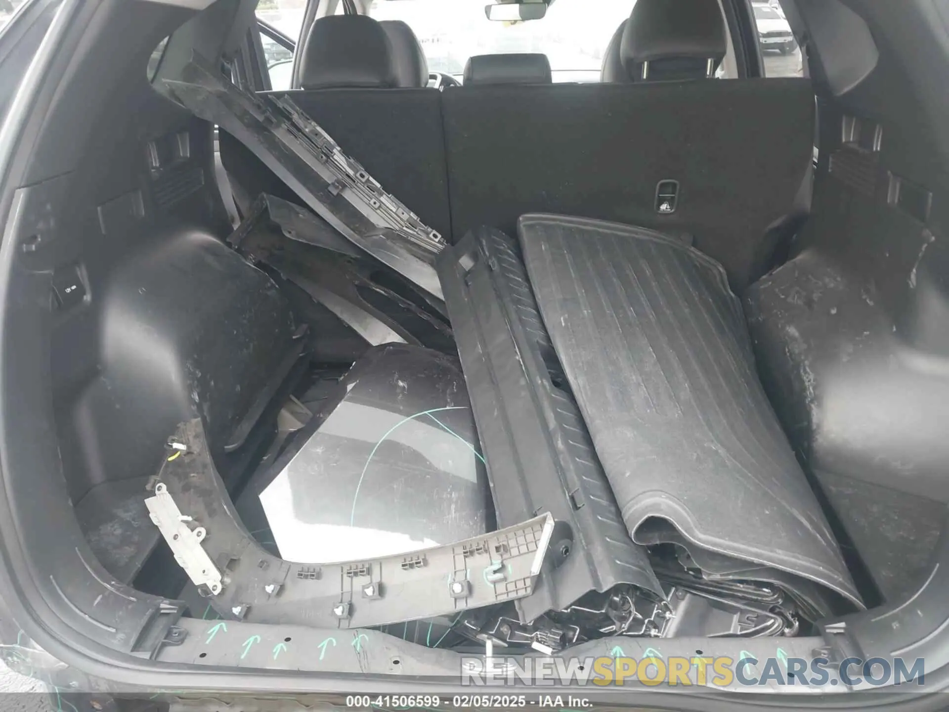 12 Photograph of a damaged car 5NMJF3DE3RH321778 HYUNDAI TUCSON 2024