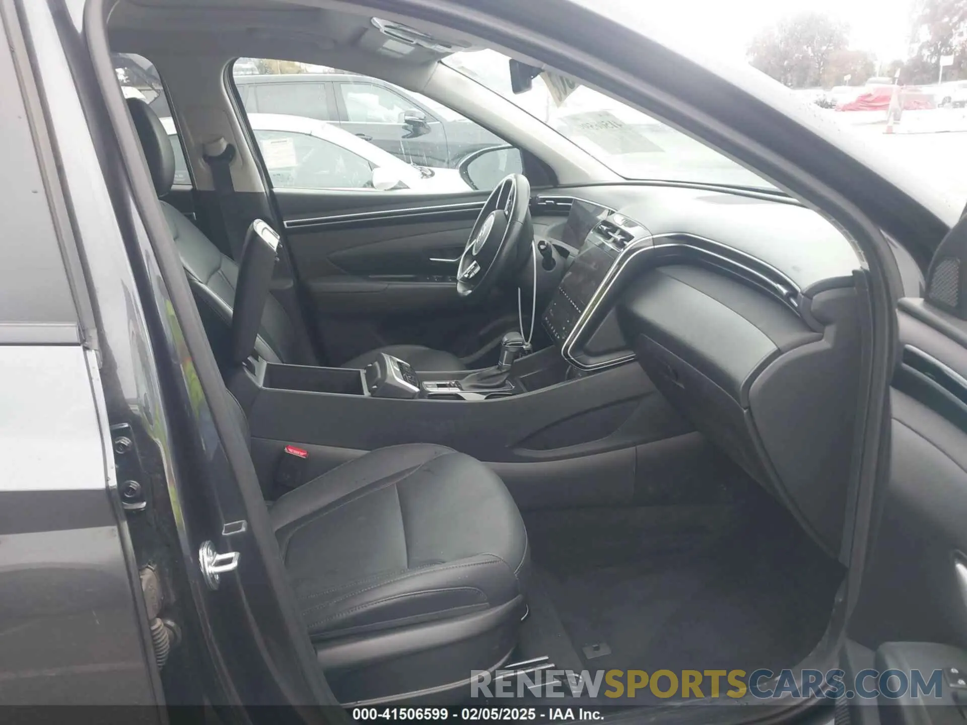 5 Photograph of a damaged car 5NMJF3DE3RH321778 HYUNDAI TUCSON 2024