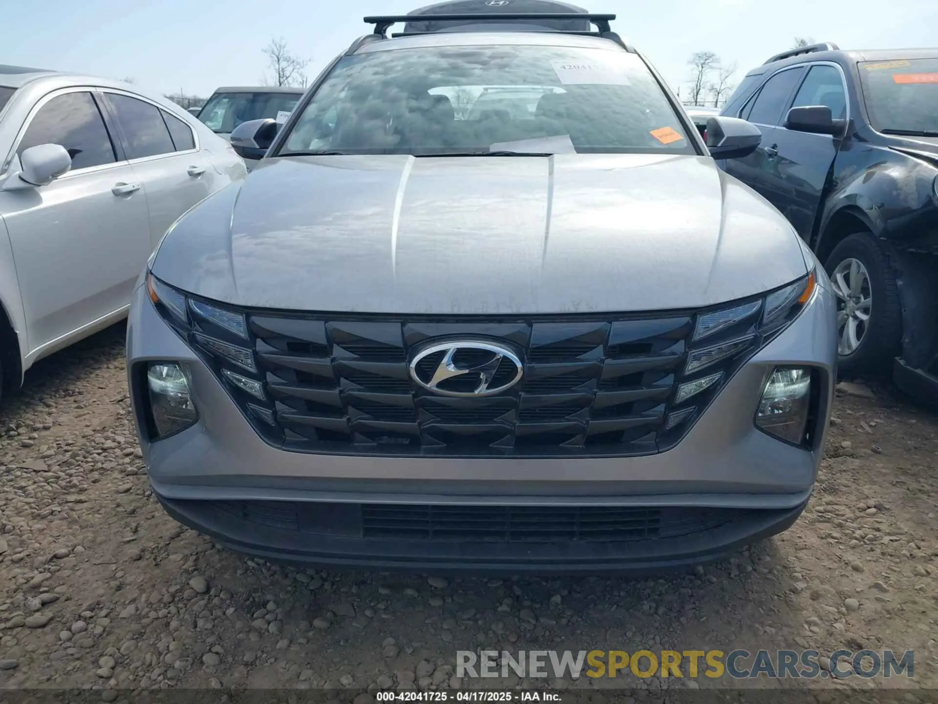 13 Photograph of a damaged car 5NMJF3DE3RH323367 HYUNDAI TUCSON 2024