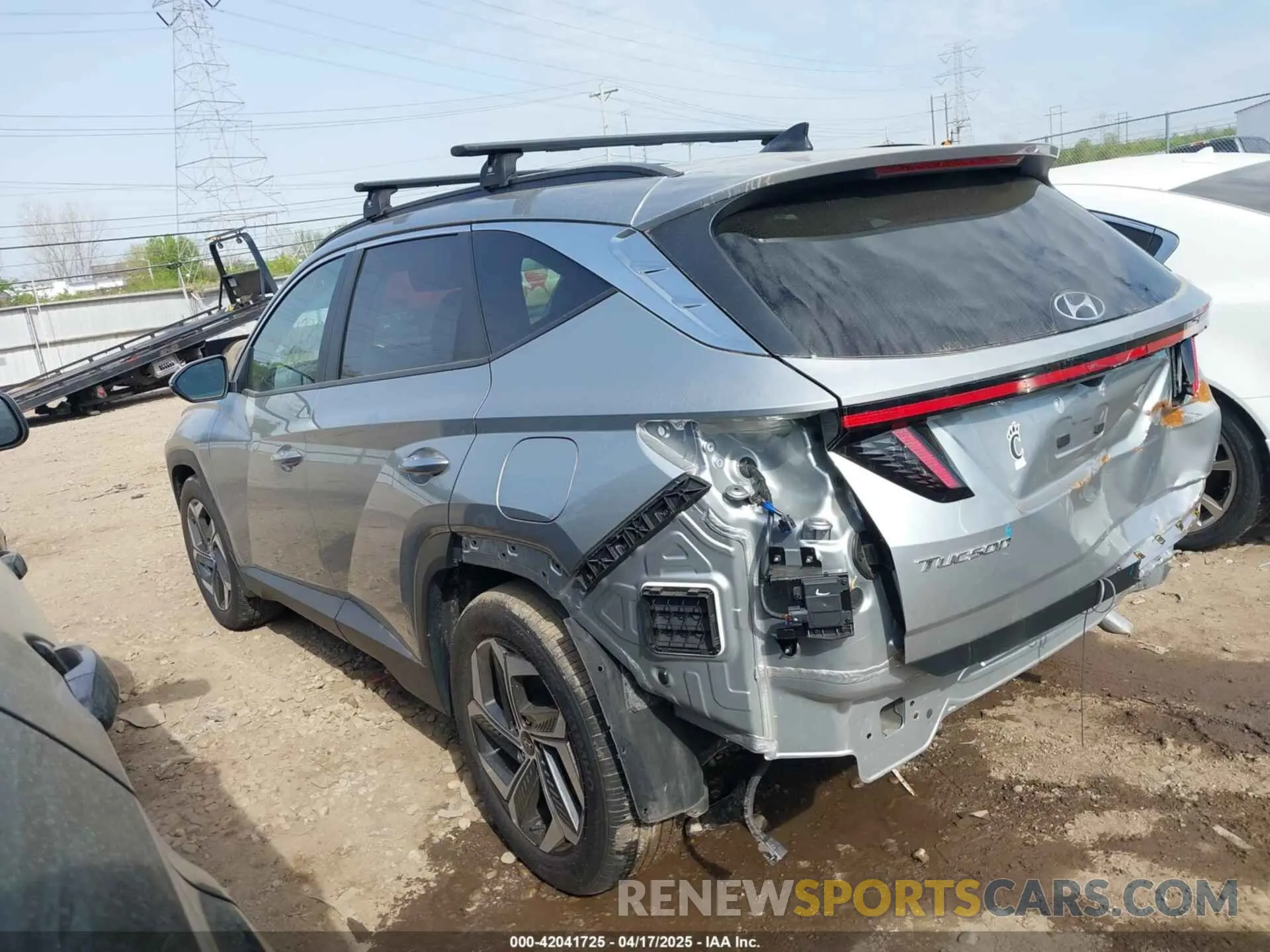 3 Photograph of a damaged car 5NMJF3DE3RH323367 HYUNDAI TUCSON 2024