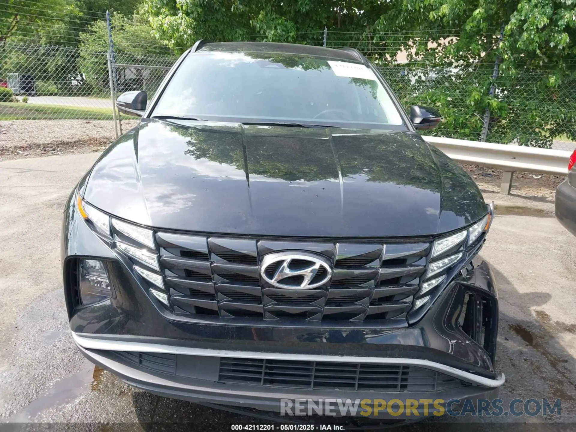 12 Photograph of a damaged car 5NMJF3DE3RH329959 HYUNDAI TUCSON 2024