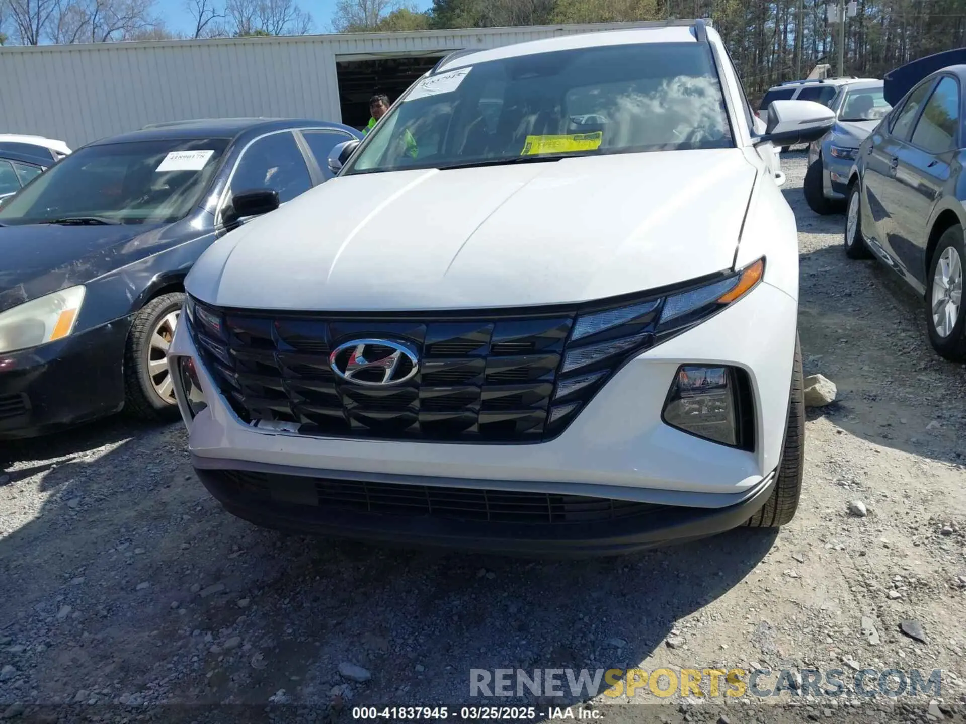 12 Photograph of a damaged car 5NMJF3DE3RH373122 HYUNDAI TUCSON 2024