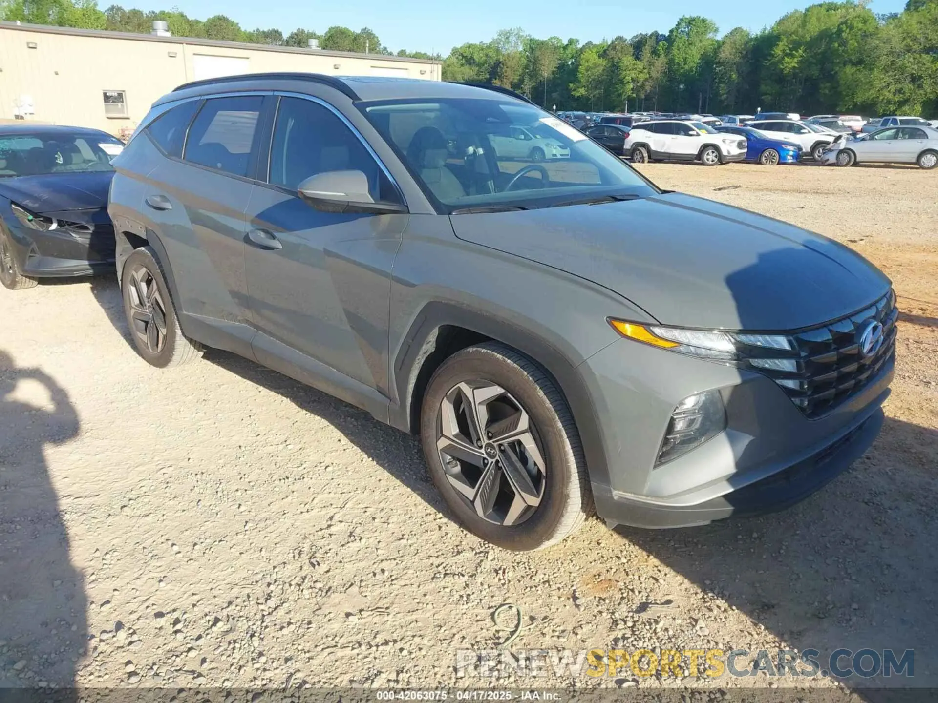 1 Photograph of a damaged car 5NMJF3DE3RH374156 HYUNDAI TUCSON 2024