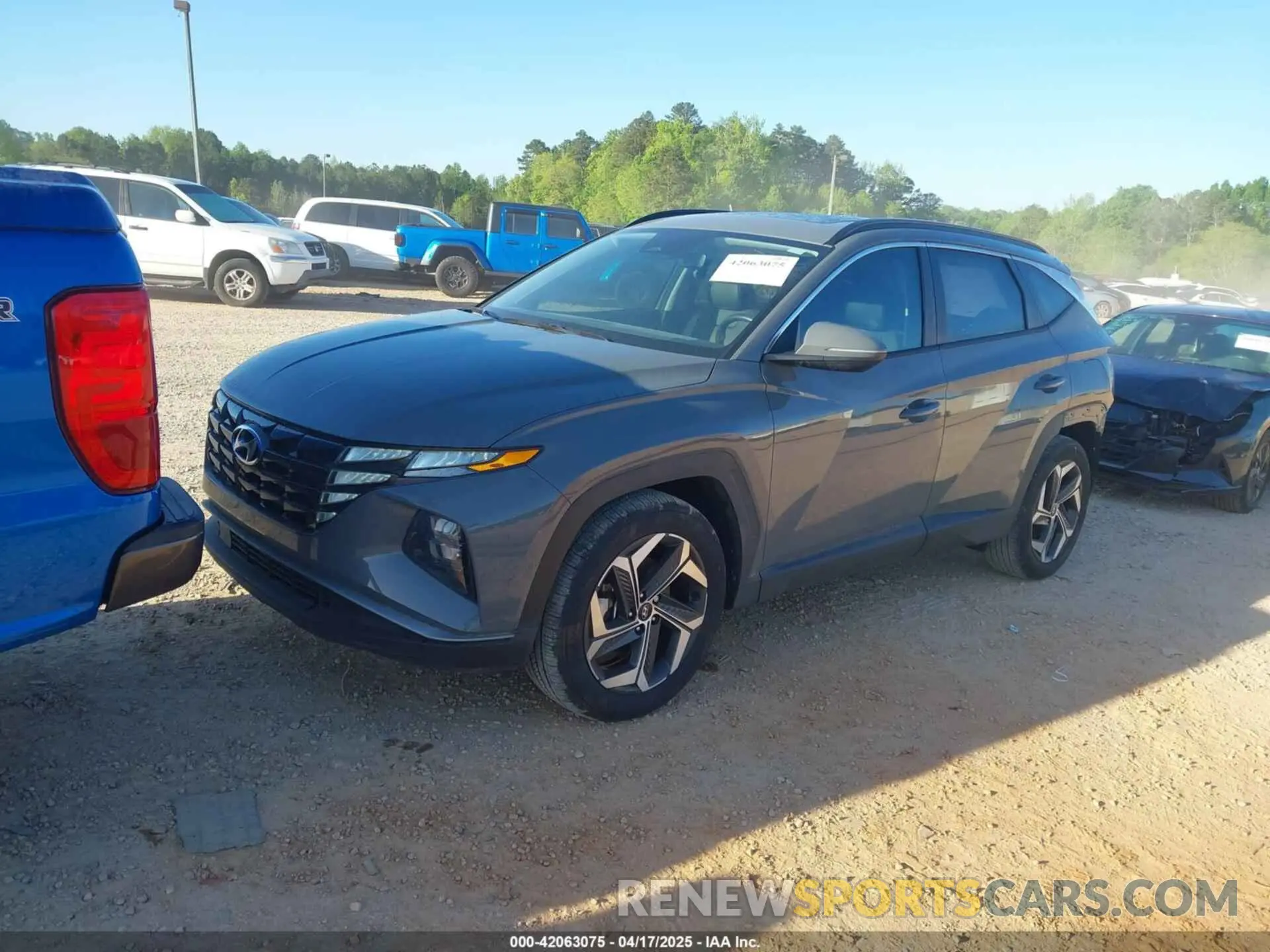 2 Photograph of a damaged car 5NMJF3DE3RH374156 HYUNDAI TUCSON 2024