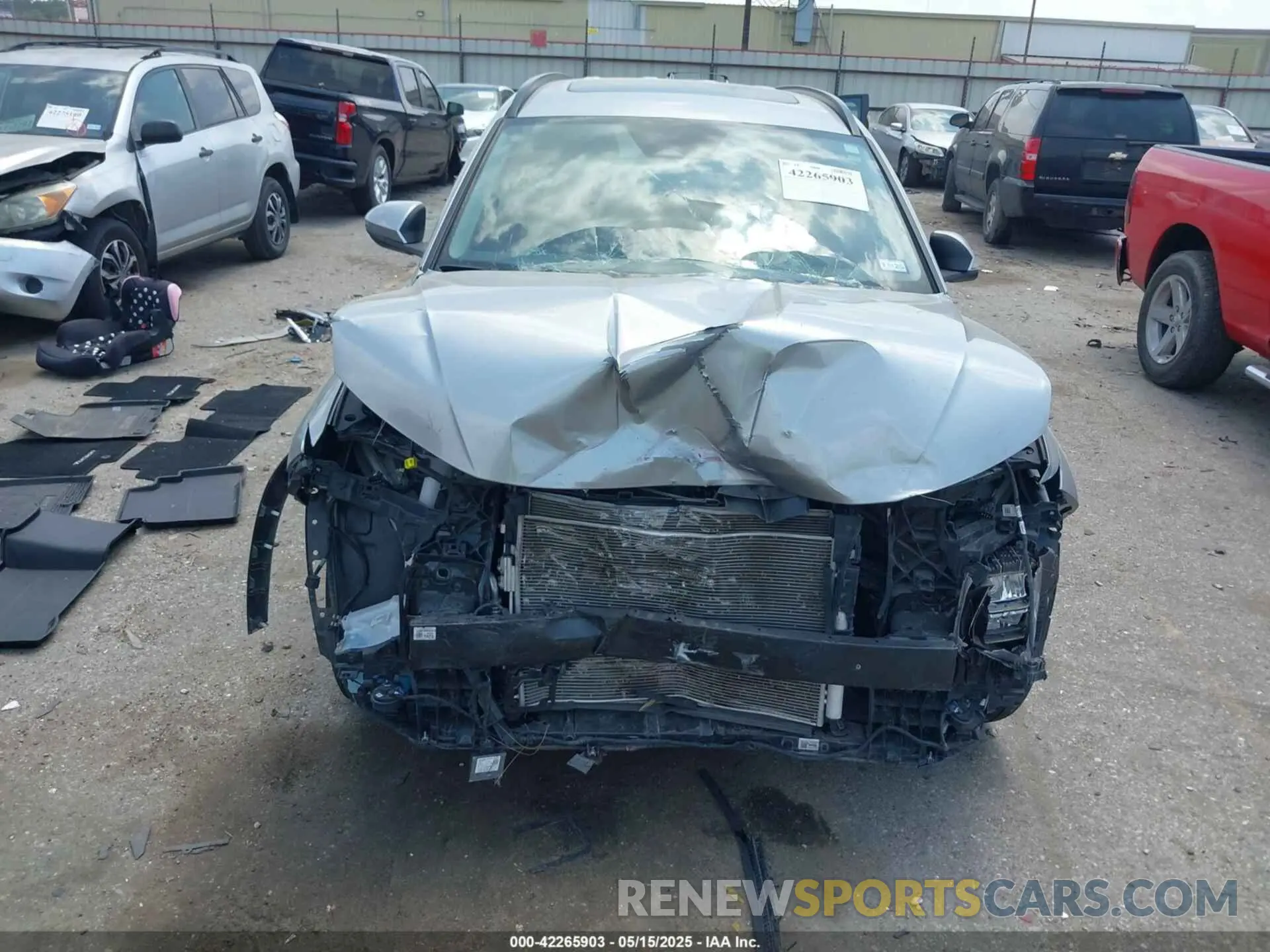 12 Photograph of a damaged car 5NMJF3DE4RH326469 HYUNDAI TUCSON 2024