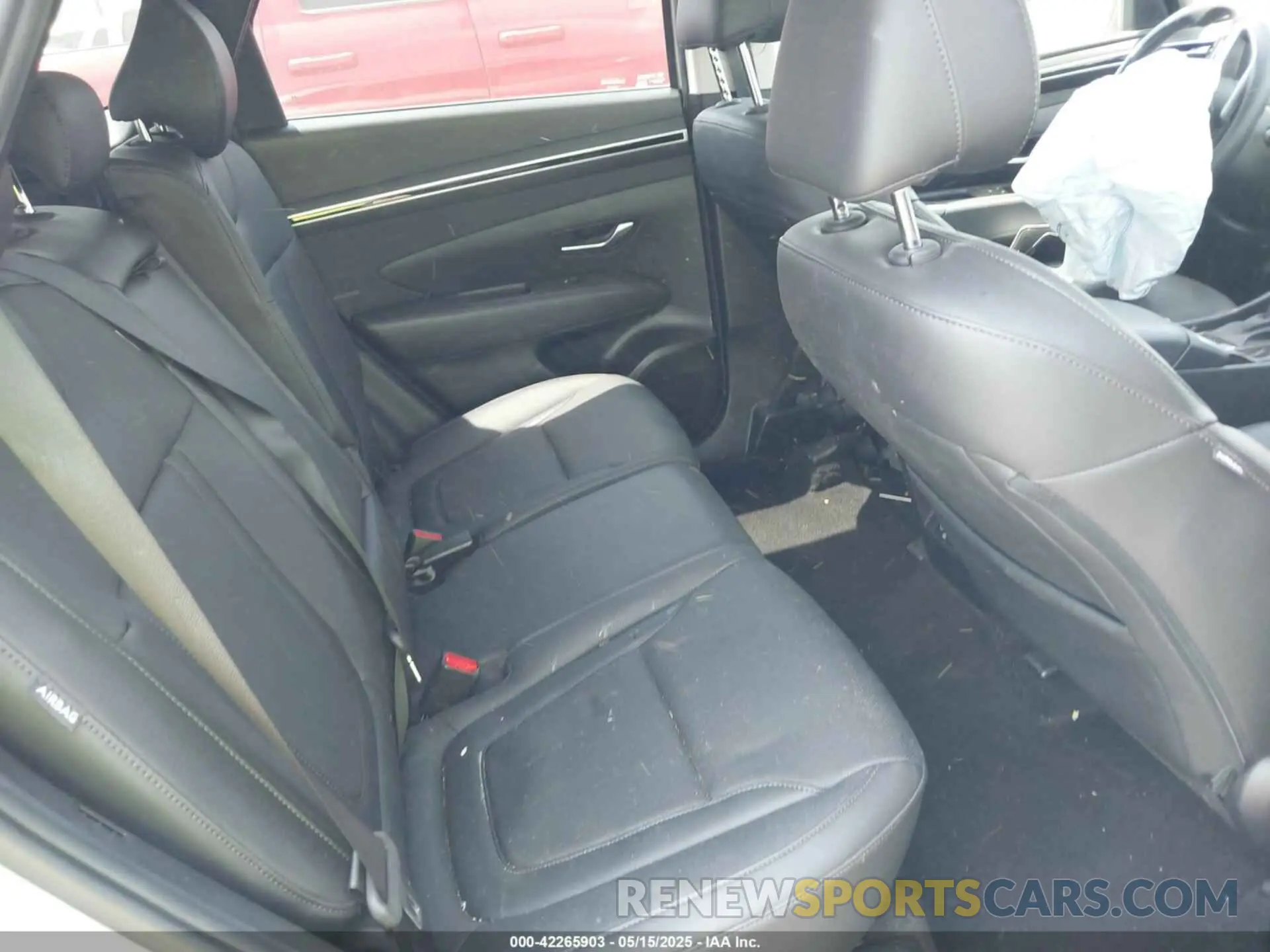 8 Photograph of a damaged car 5NMJF3DE4RH326469 HYUNDAI TUCSON 2024