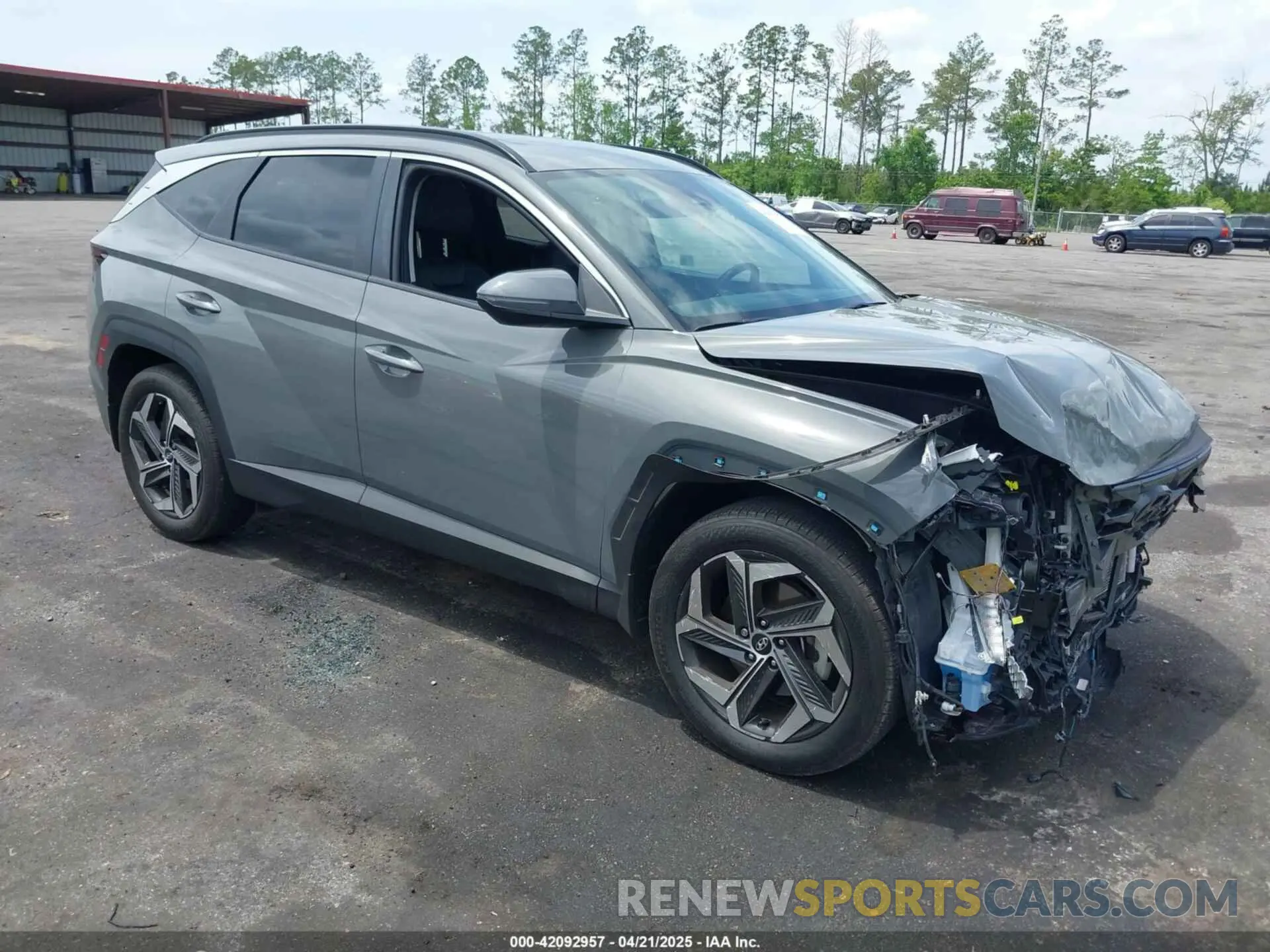 1 Photograph of a damaged car 5NMJF3DE4RH349430 HYUNDAI TUCSON 2024