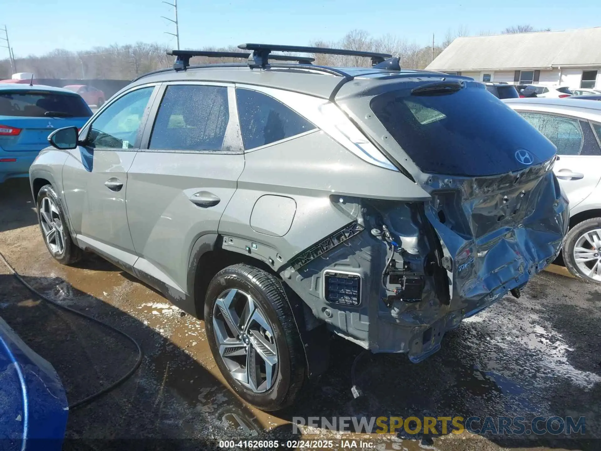 3 Photograph of a damaged car 5NMJF3DE4RH398479 HYUNDAI TUCSON 2024