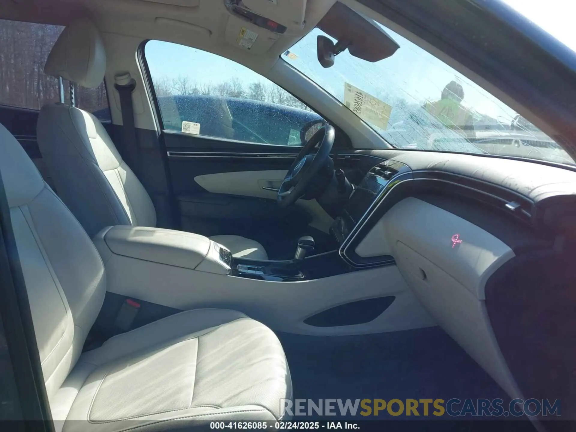 5 Photograph of a damaged car 5NMJF3DE4RH398479 HYUNDAI TUCSON 2024