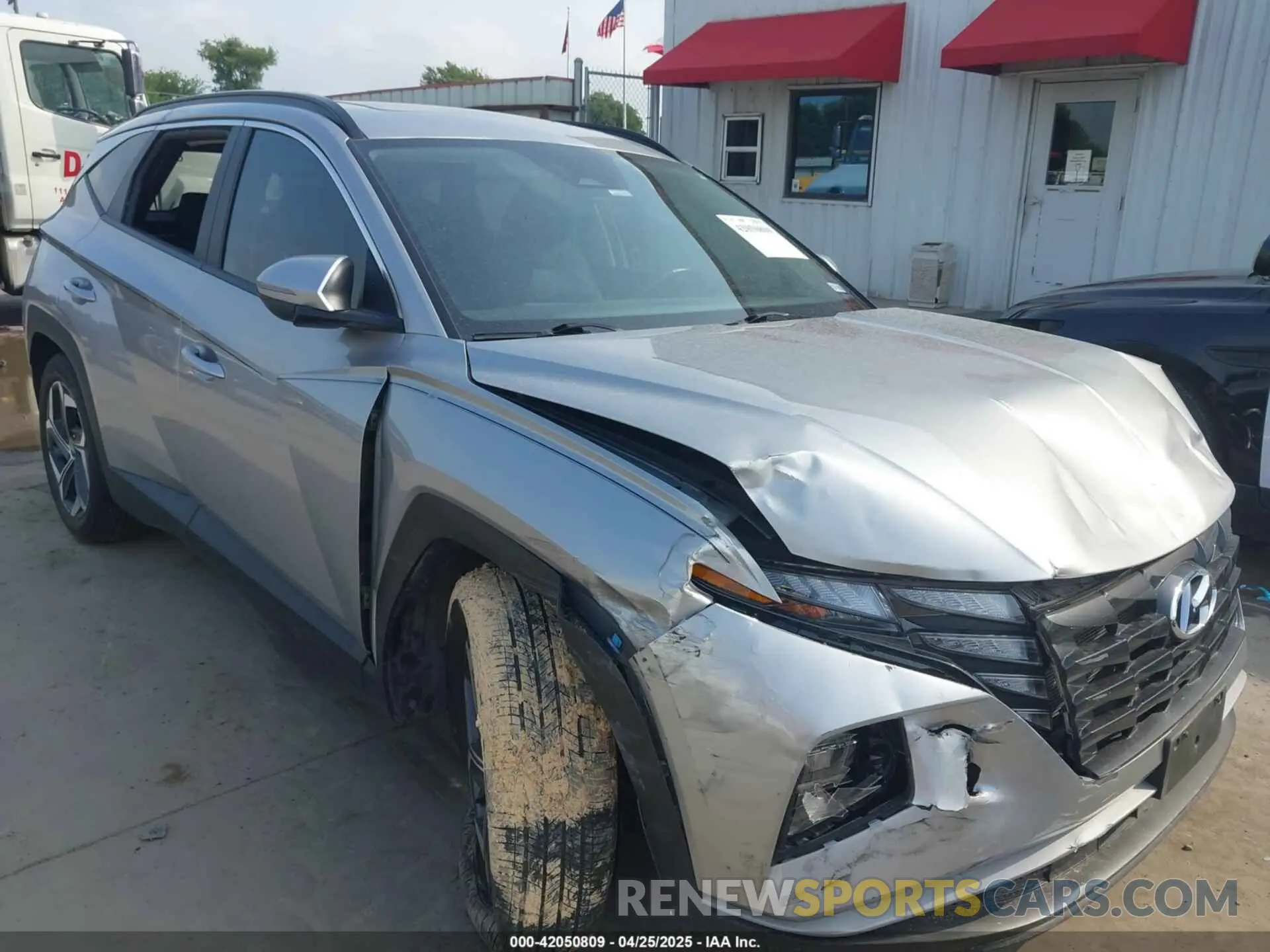 1 Photograph of a damaged car 5NMJF3DE5RH347542 HYUNDAI TUCSON 2024