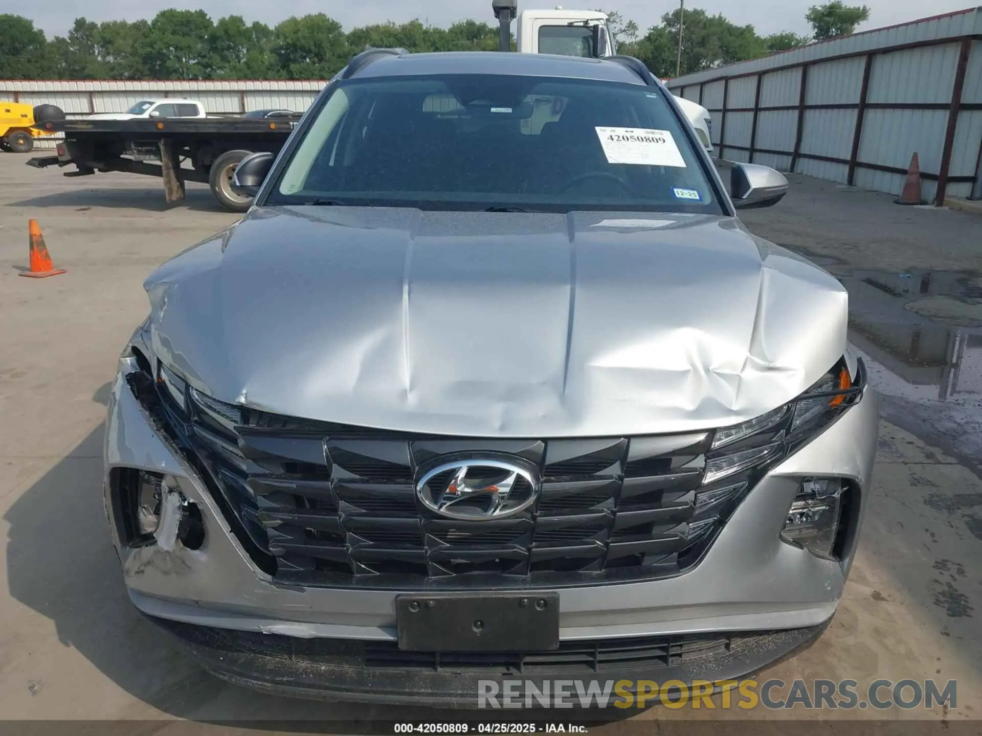 11 Photograph of a damaged car 5NMJF3DE5RH347542 HYUNDAI TUCSON 2024