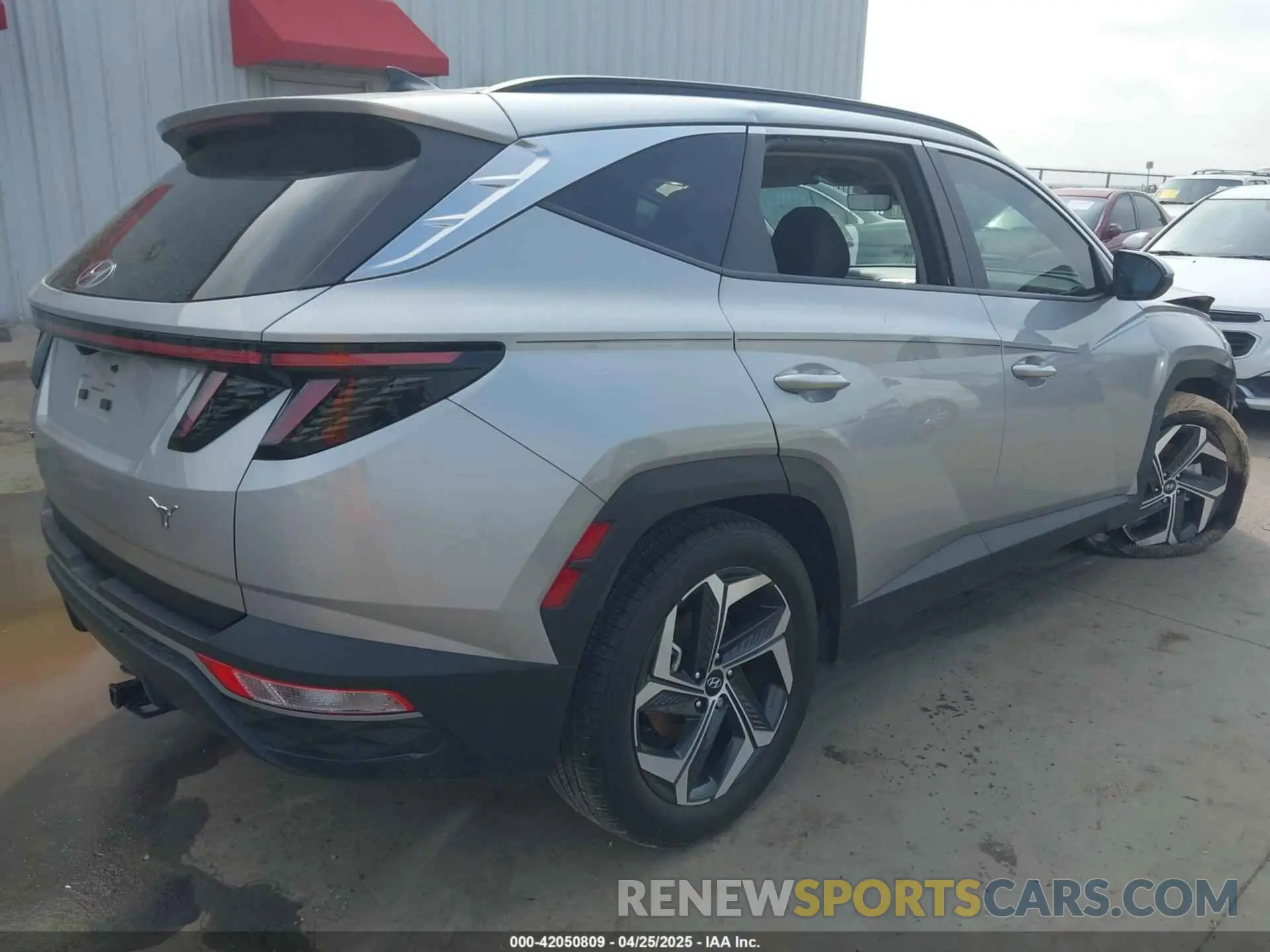 4 Photograph of a damaged car 5NMJF3DE5RH347542 HYUNDAI TUCSON 2024