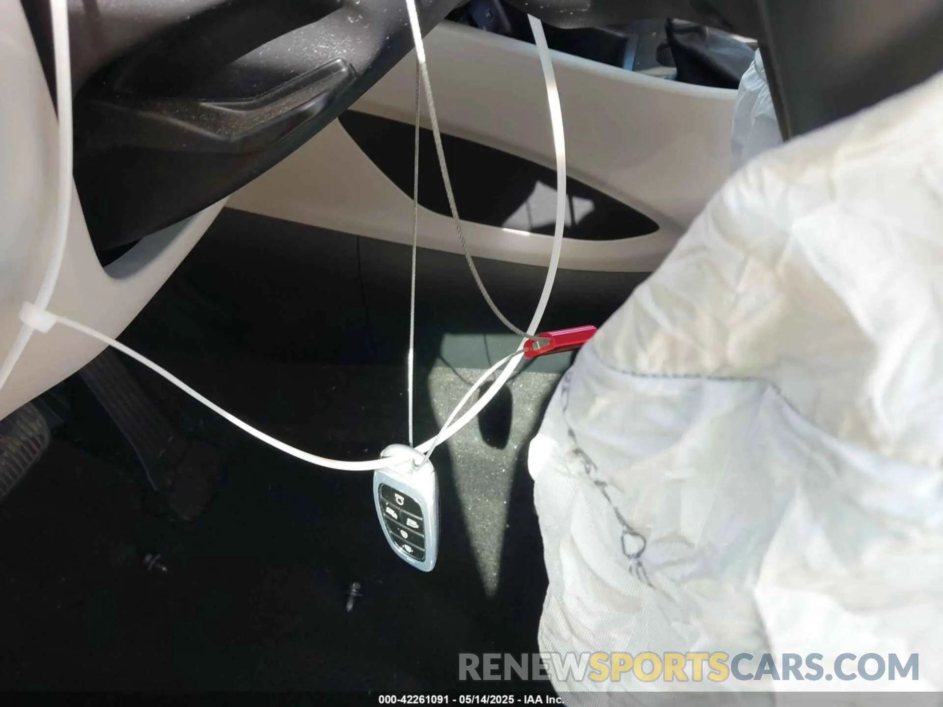 11 Photograph of a damaged car 5NMJF3DE5RH438634 HYUNDAI TUCSON 2024