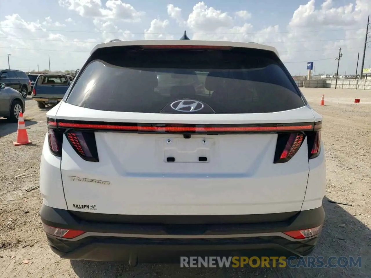 6 Photograph of a damaged car 5NMJF3DE7RH373110 HYUNDAI TUCSON 2024