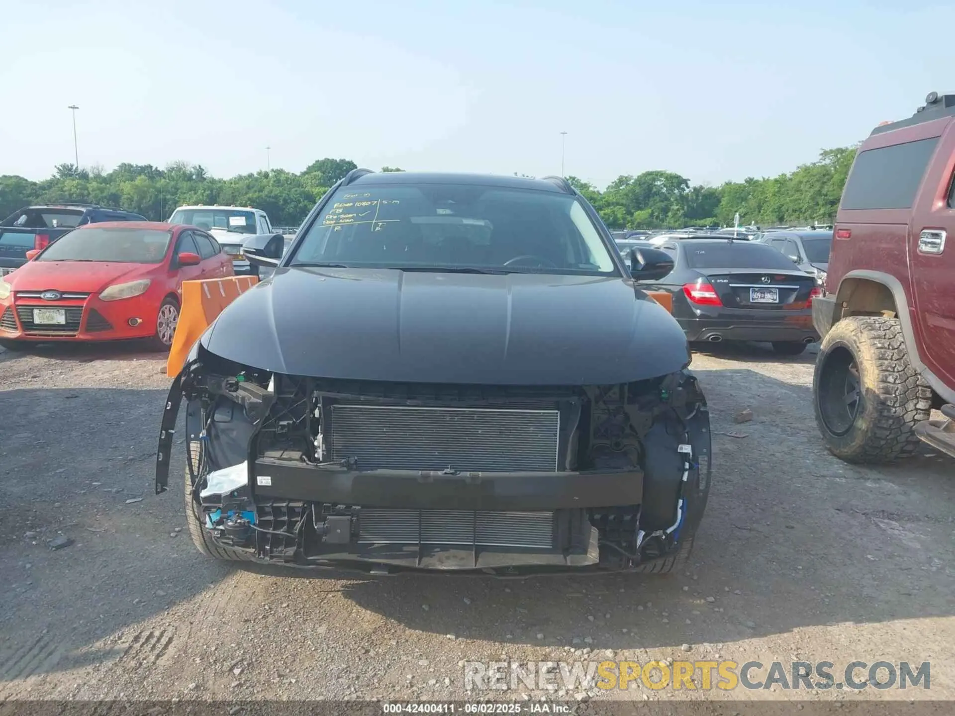 12 Photograph of a damaged car 5NMJF3DE7RH376475 HYUNDAI TUCSON 2024