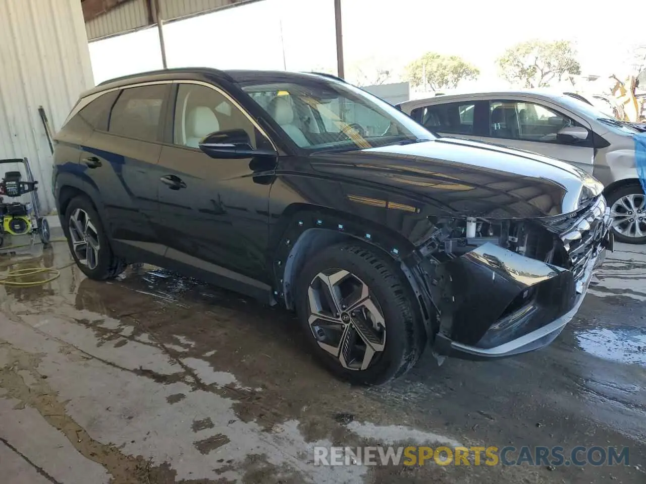 4 Photograph of a damaged car 5NMJF3DE7RH415873 HYUNDAI TUCSON 2024
