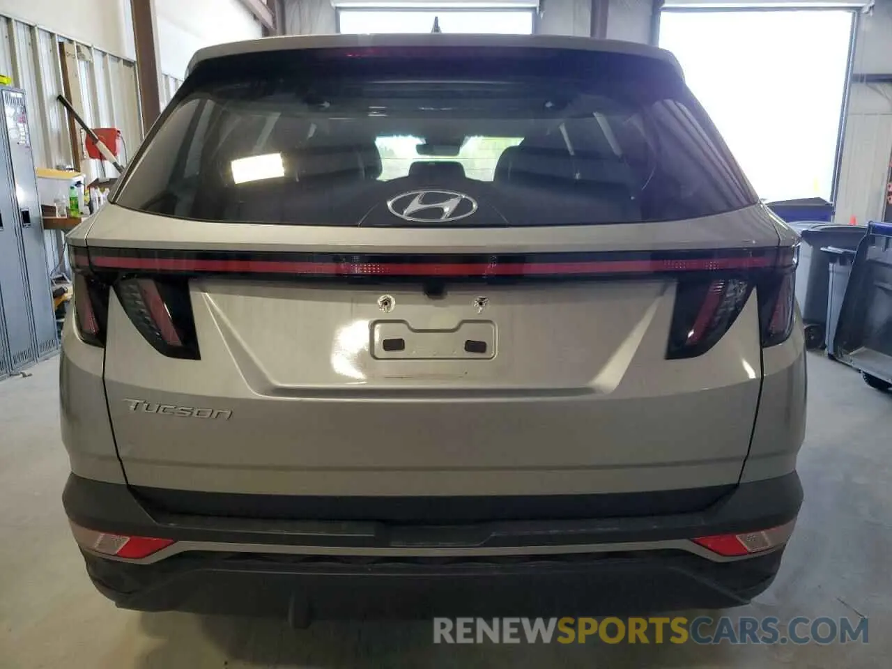 6 Photograph of a damaged car 5NMJF3DE8RH418104 HYUNDAI TUCSON 2024