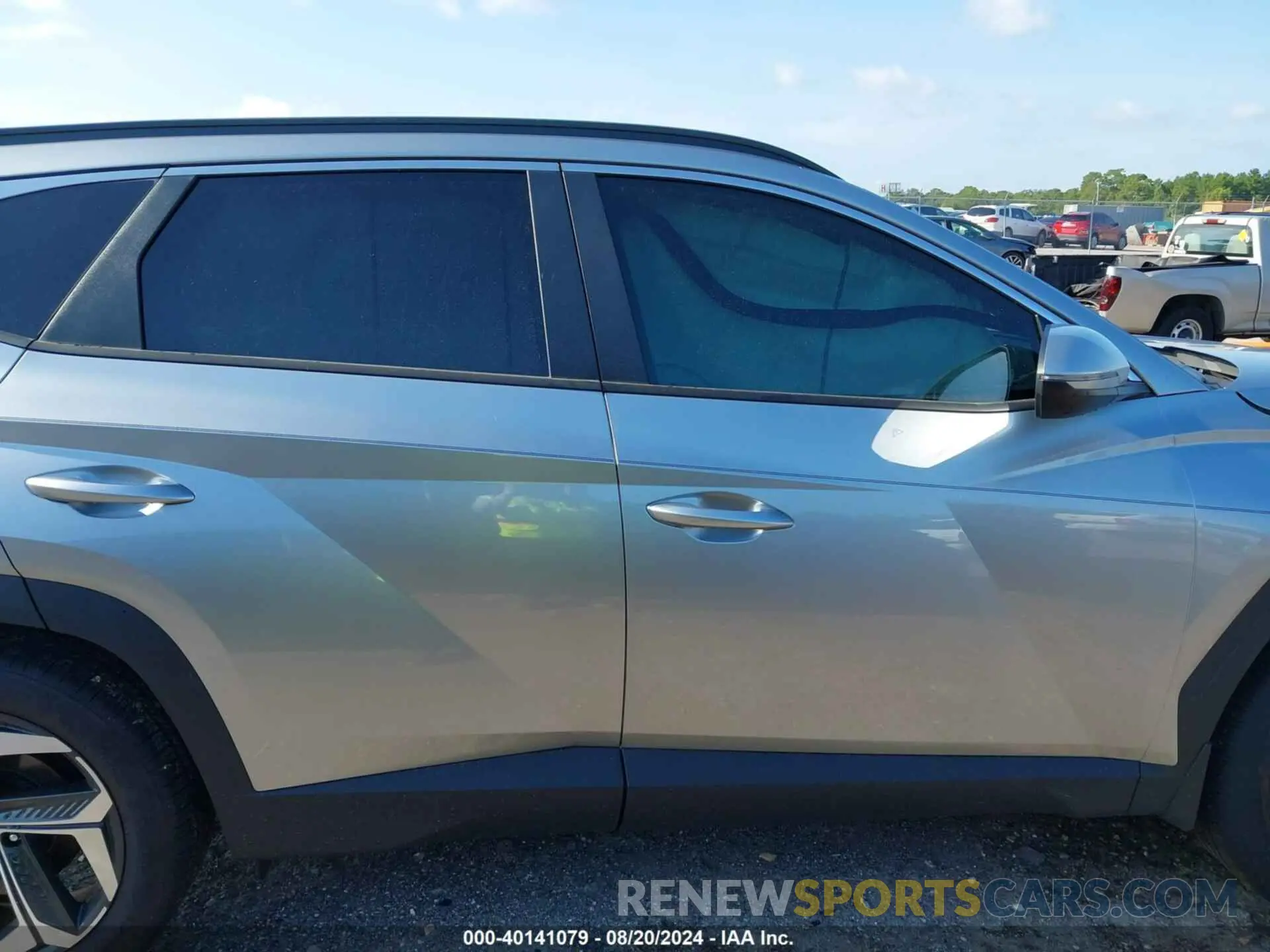14 Photograph of a damaged car 5NMJF3DE9RH419116 HYUNDAI TUCSON 2024