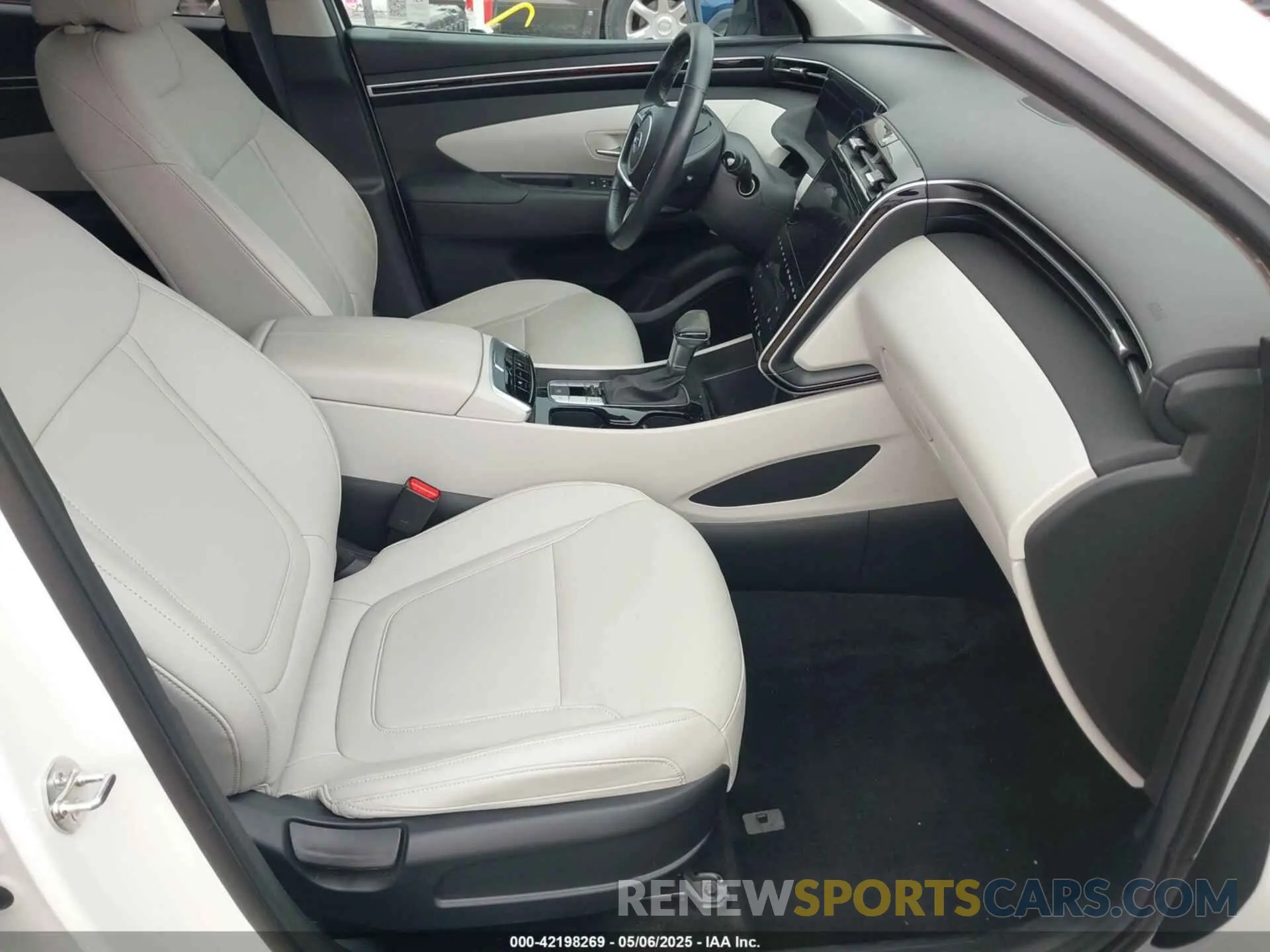 5 Photograph of a damaged car 5NMJF3DE9RH439799 HYUNDAI TUCSON 2024