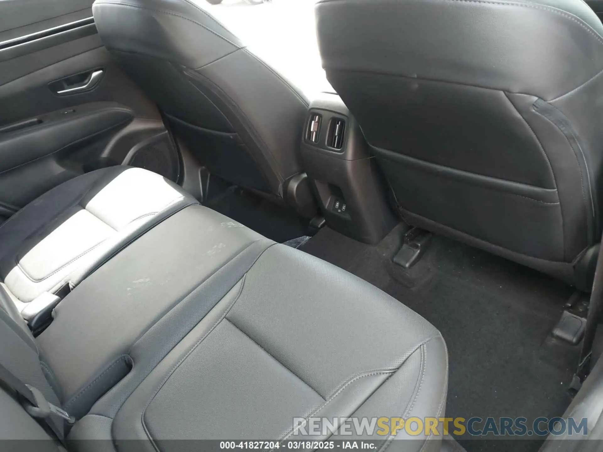 8 Photograph of a damaged car 5NMJF3DEXRH377832 HYUNDAI TUCSON 2024