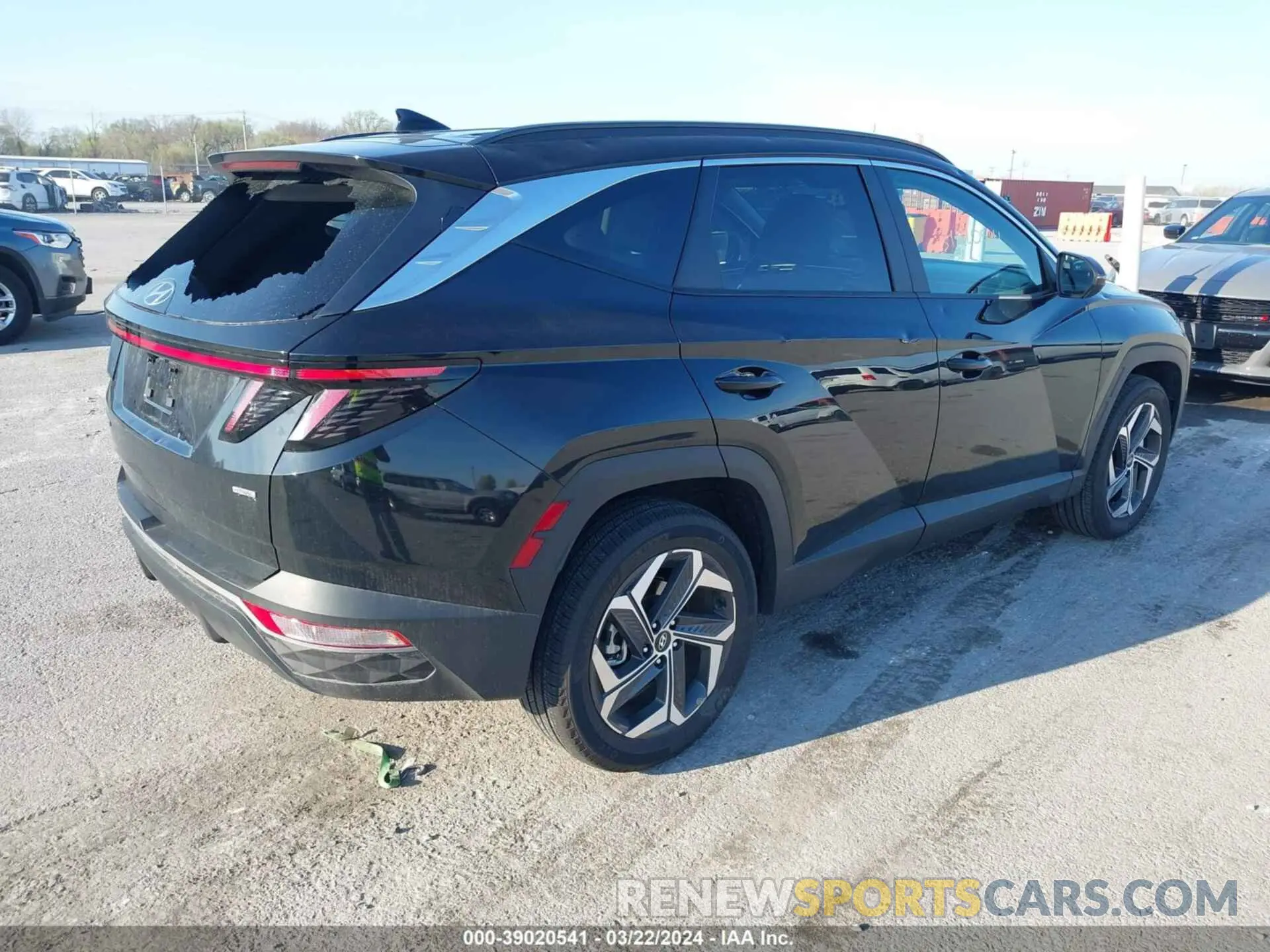 4 Photograph of a damaged car 5NMJFCDE0RH317610 HYUNDAI TUCSON 2024