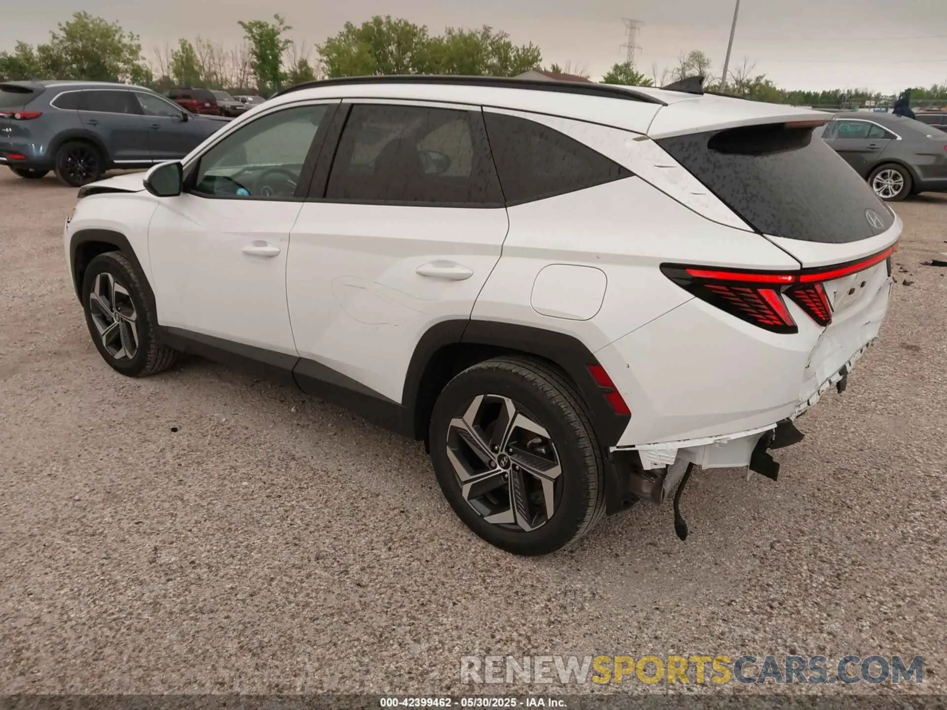 3 Photograph of a damaged car 5NMJFCDE0RH344600 HYUNDAI TUCSON 2024