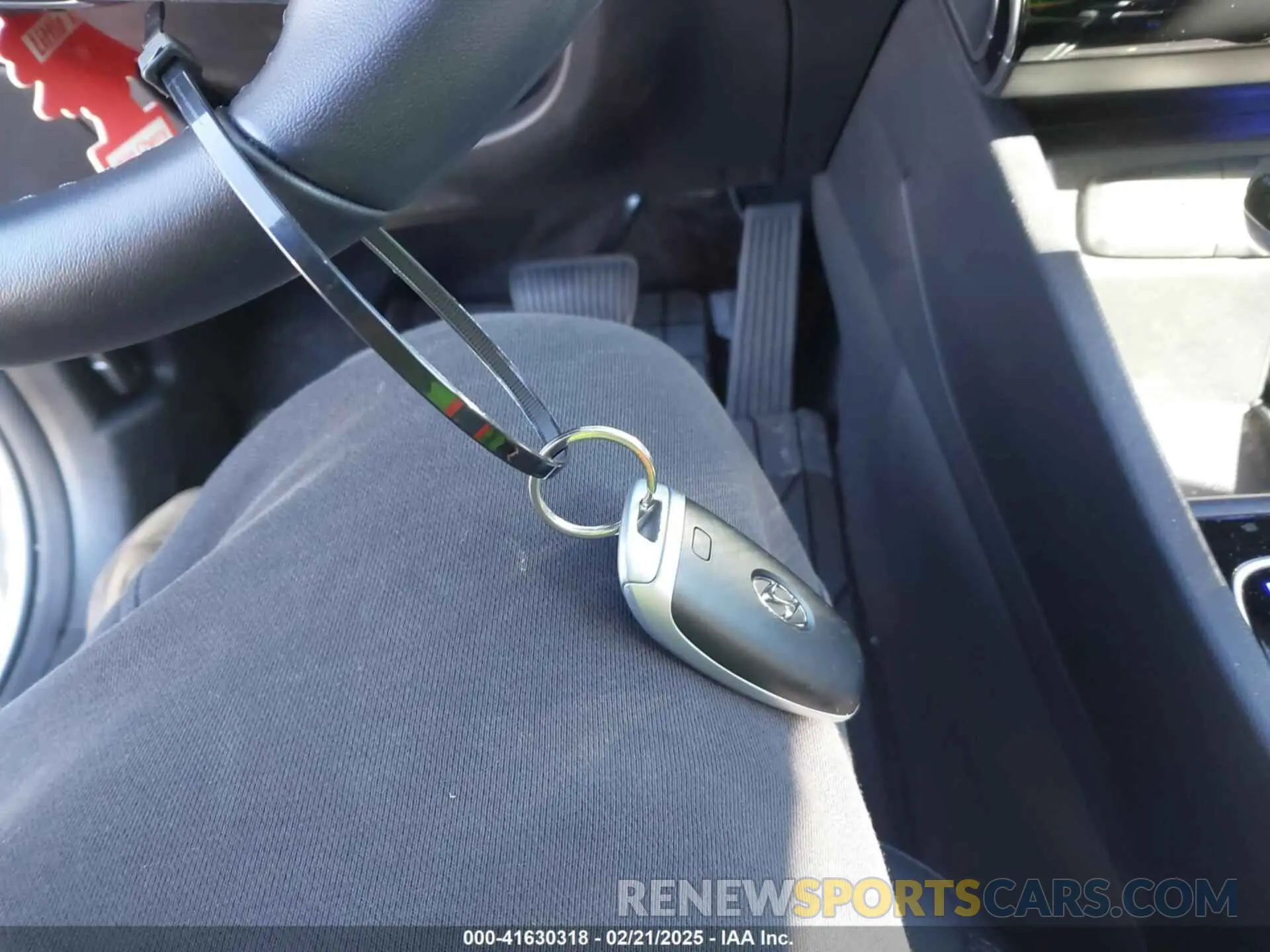 11 Photograph of a damaged car 5NMJFCDE1RH345559 HYUNDAI TUCSON 2024