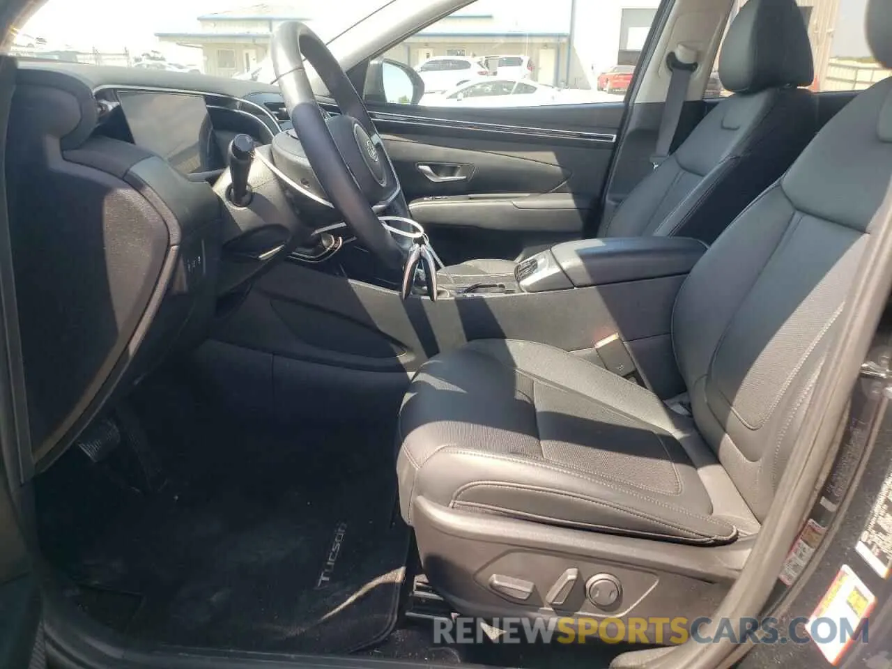 7 Photograph of a damaged car 5NMJFCDE1RH375676 HYUNDAI TUCSON 2024