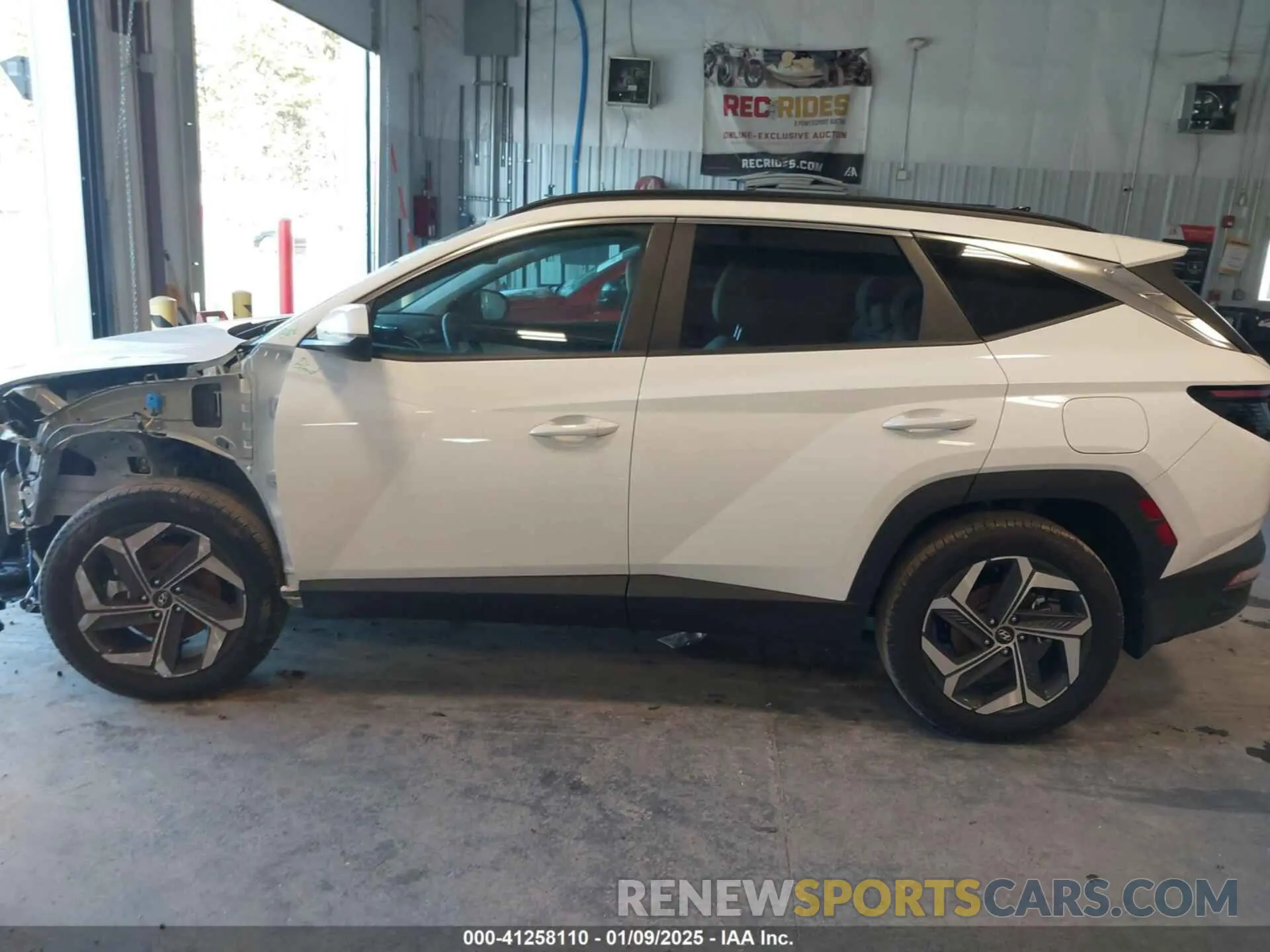 14 Photograph of a damaged car 5NMJFCDE1RH419613 HYUNDAI TUCSON 2024
