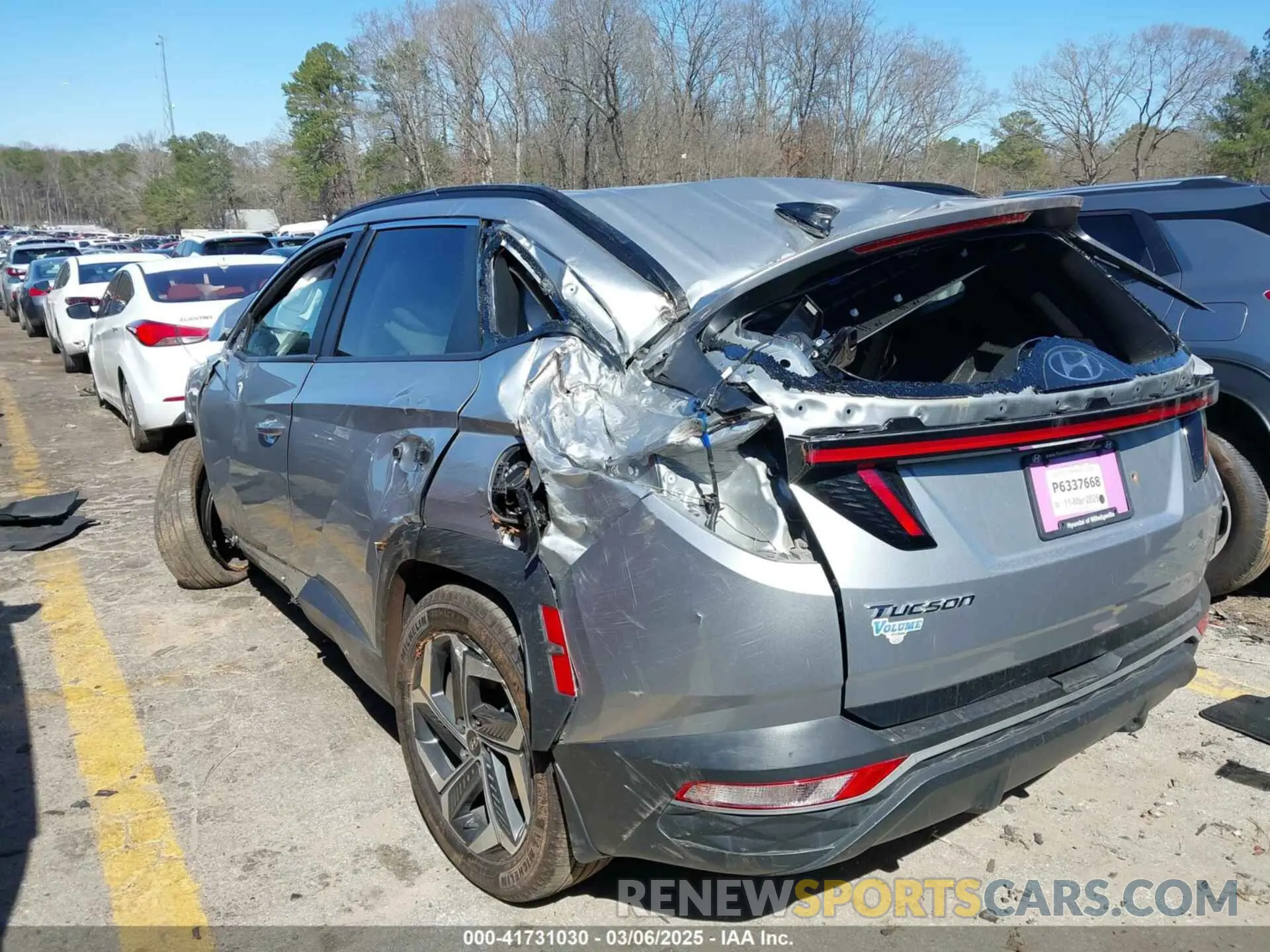 3 Photograph of a damaged car 5NMJFCDE2RH306799 HYUNDAI TUCSON 2024
