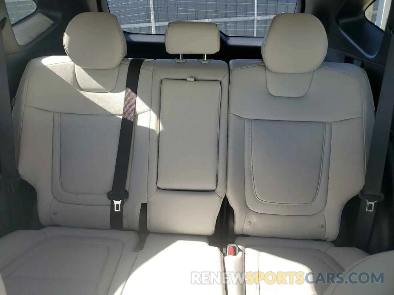 10 Photograph of a damaged car 5NMJFCDE2RH347188 HYUNDAI TUCSON 2024