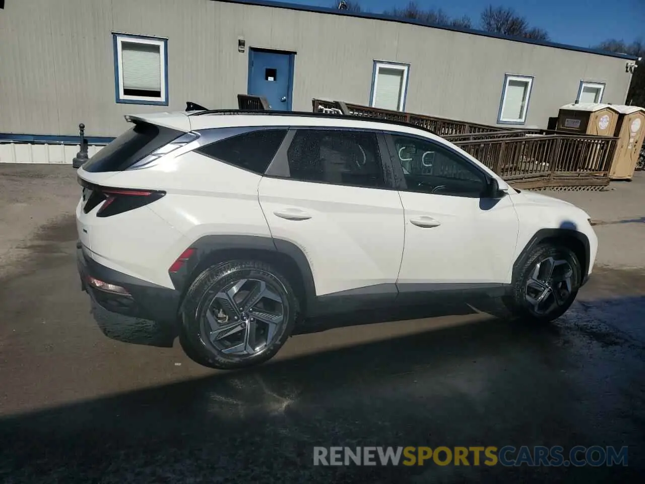 3 Photograph of a damaged car 5NMJFCDE2RH347188 HYUNDAI TUCSON 2024