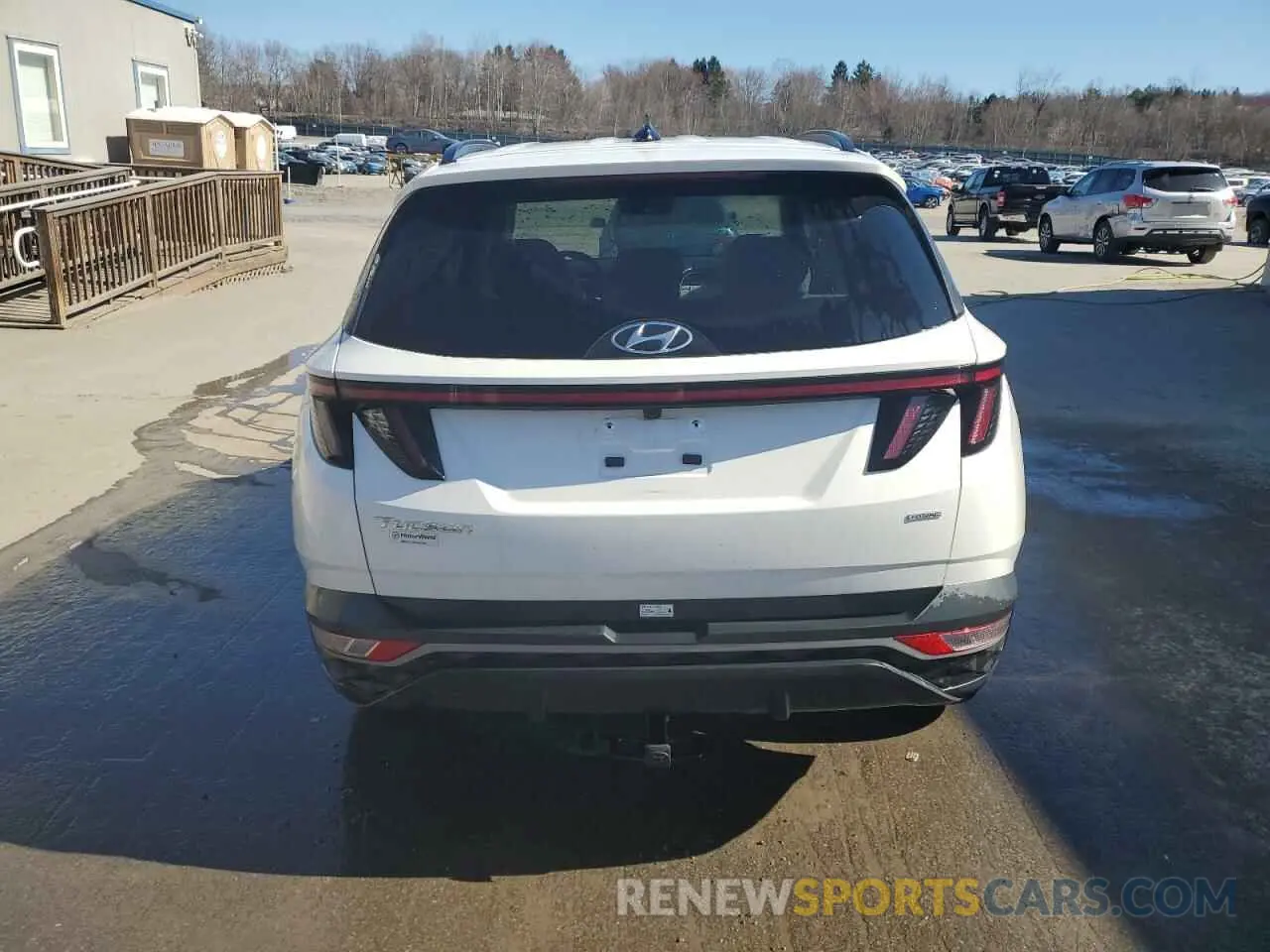 6 Photograph of a damaged car 5NMJFCDE2RH347188 HYUNDAI TUCSON 2024