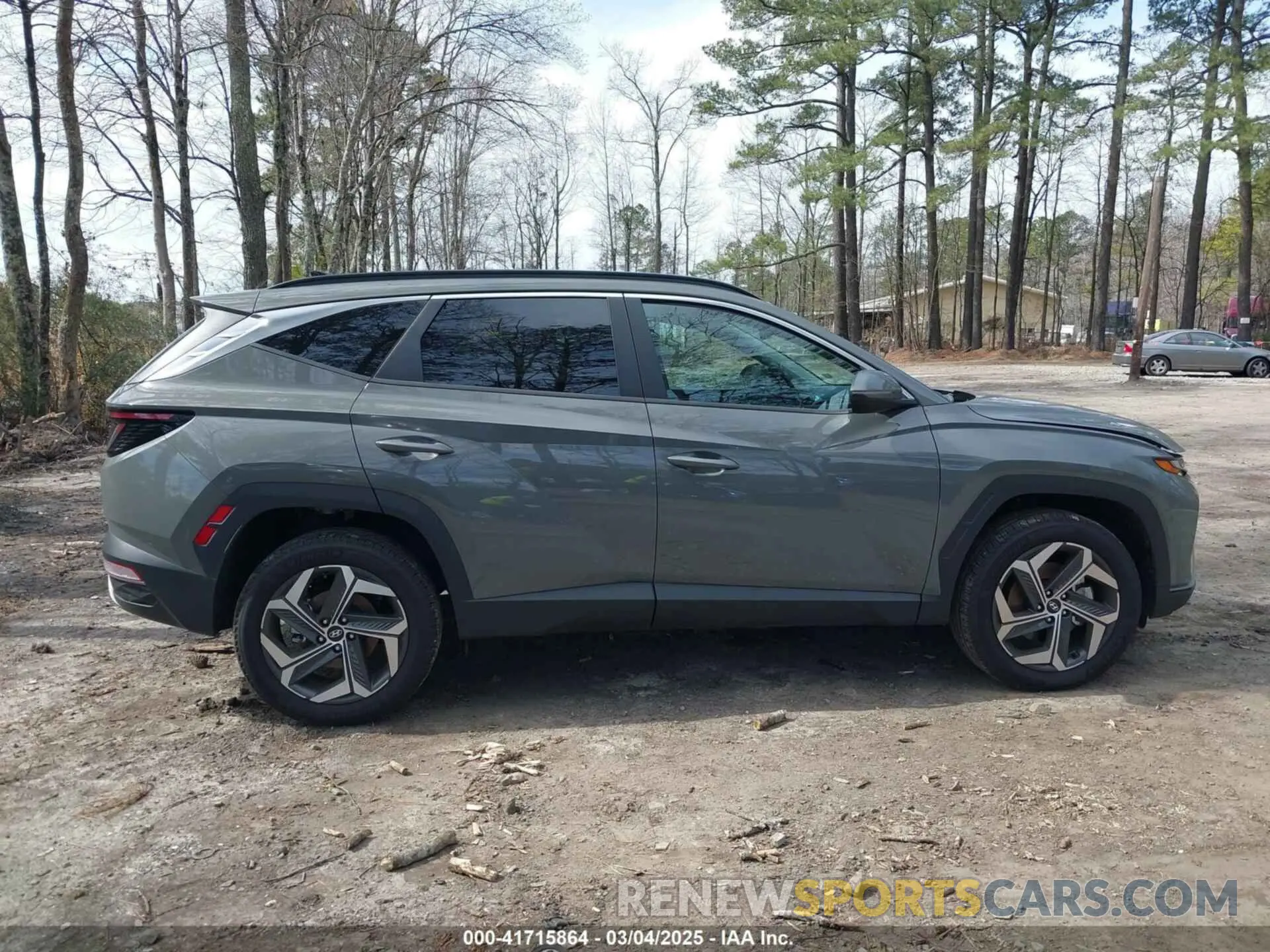 13 Photograph of a damaged car 5NMJFCDE2RH414663 HYUNDAI TUCSON 2024