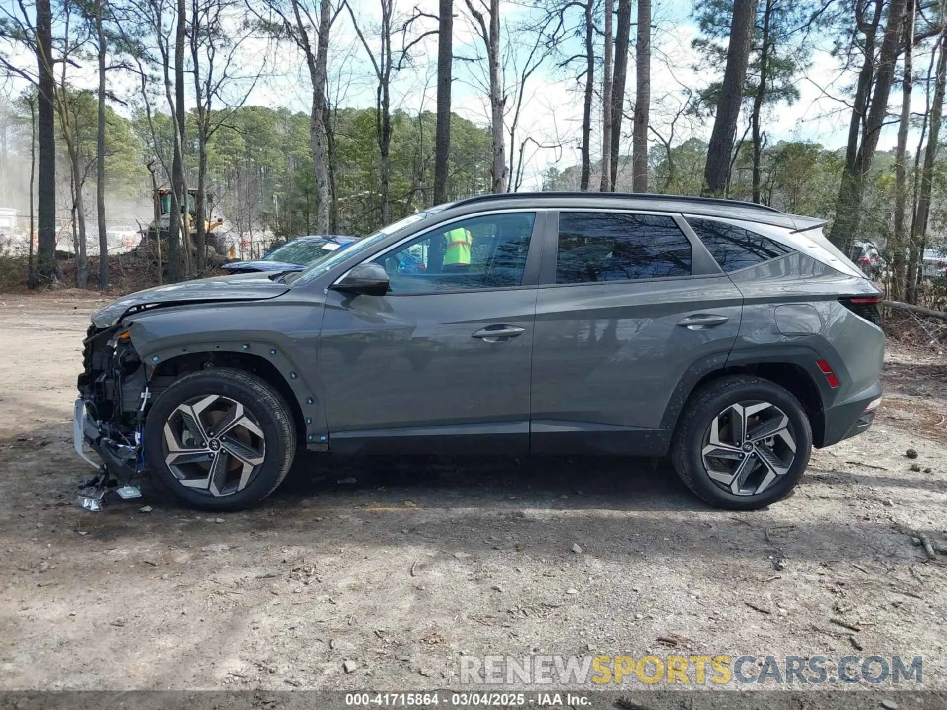 14 Photograph of a damaged car 5NMJFCDE2RH414663 HYUNDAI TUCSON 2024