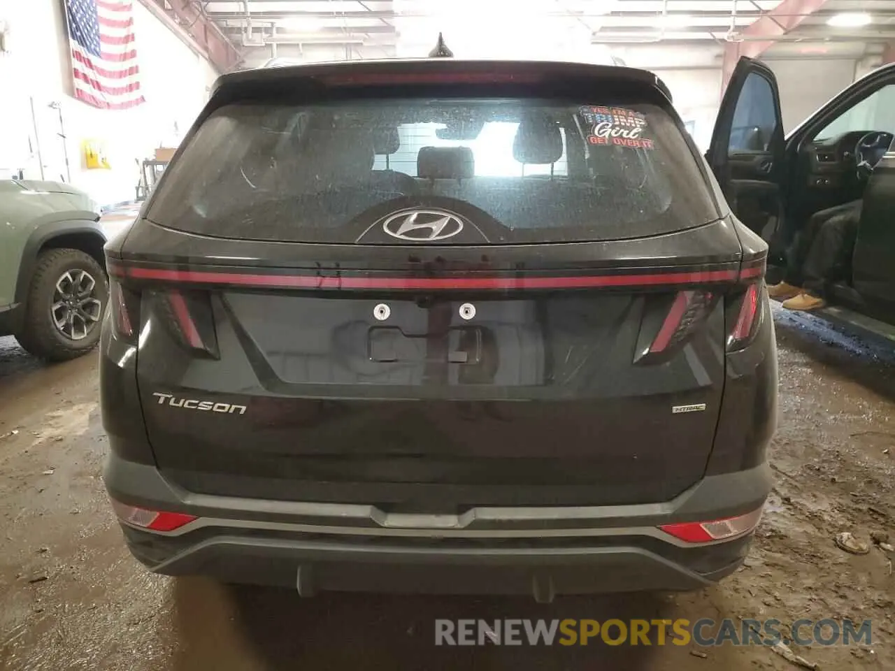 6 Photograph of a damaged car 5NMJFCDE3RH378059 HYUNDAI TUCSON 2024