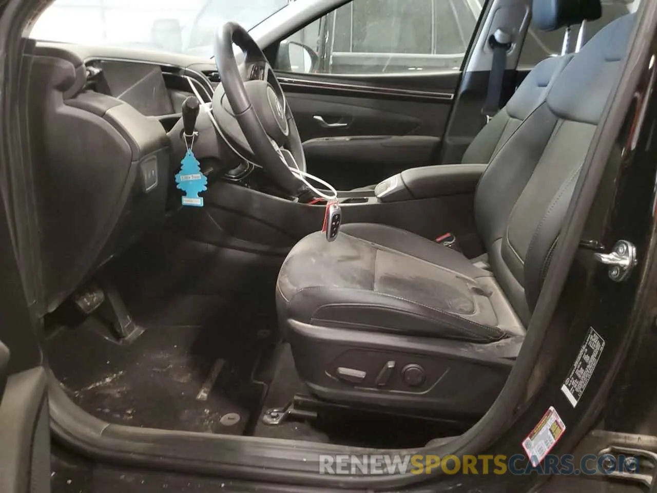 7 Photograph of a damaged car 5NMJFCDE3RH378059 HYUNDAI TUCSON 2024