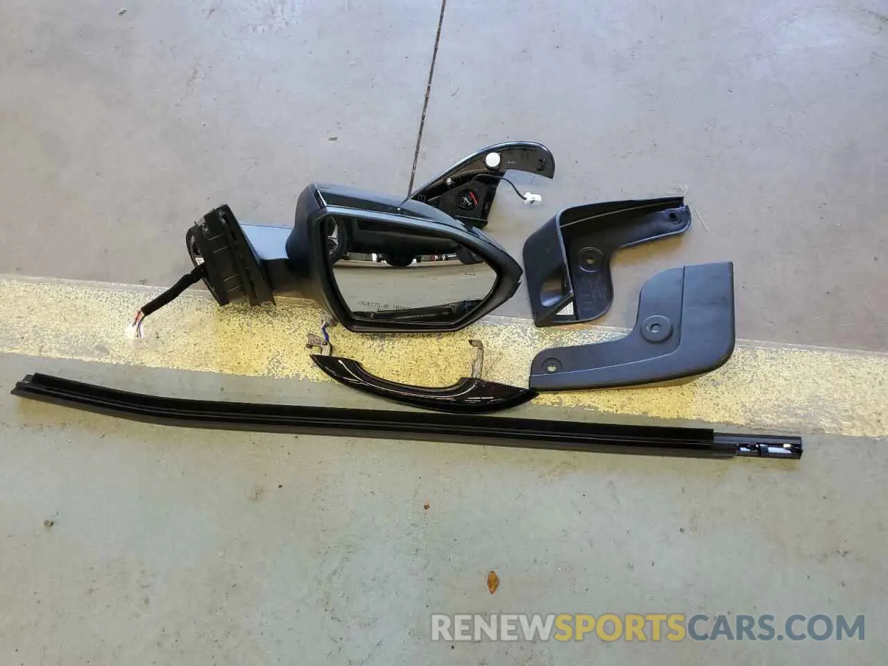 13 Photograph of a damaged car 5NMJFCDE3RH378899 HYUNDAI TUCSON 2024