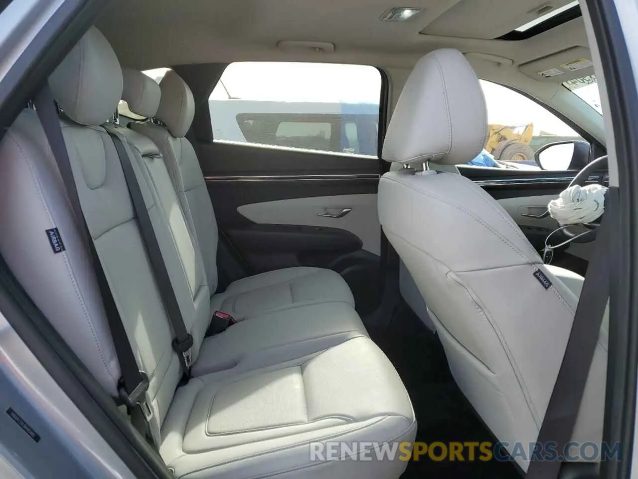 11 Photograph of a damaged car 5NMJFCDE3RH412405 HYUNDAI TUCSON 2024
