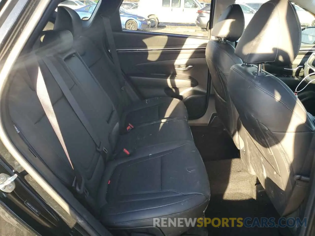 10 Photograph of a damaged car 5NMJFCDE4RH377812 HYUNDAI TUCSON 2024
