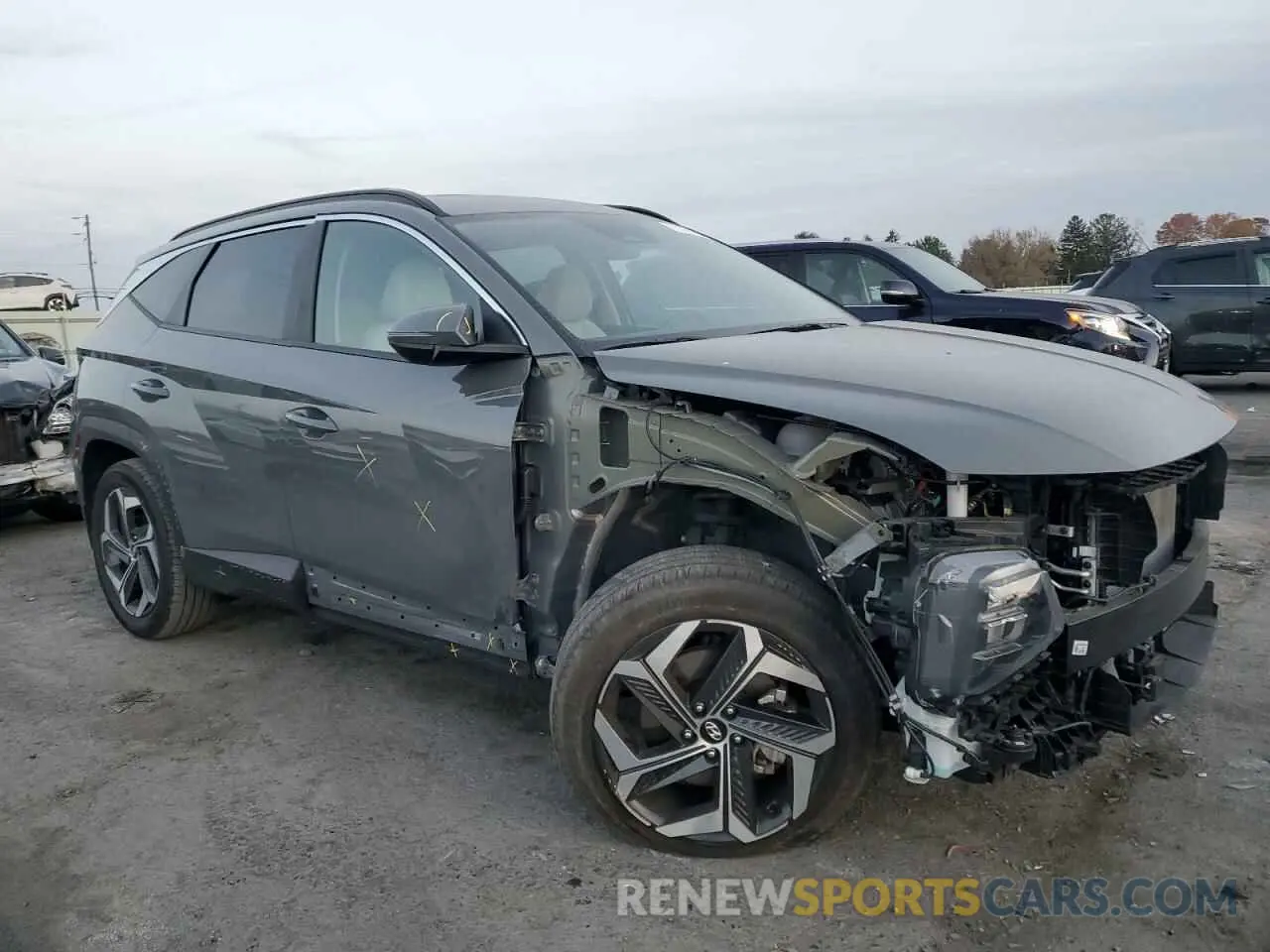 4 Photograph of a damaged car 5NMJFCDE5RH334967 HYUNDAI TUCSON 2024