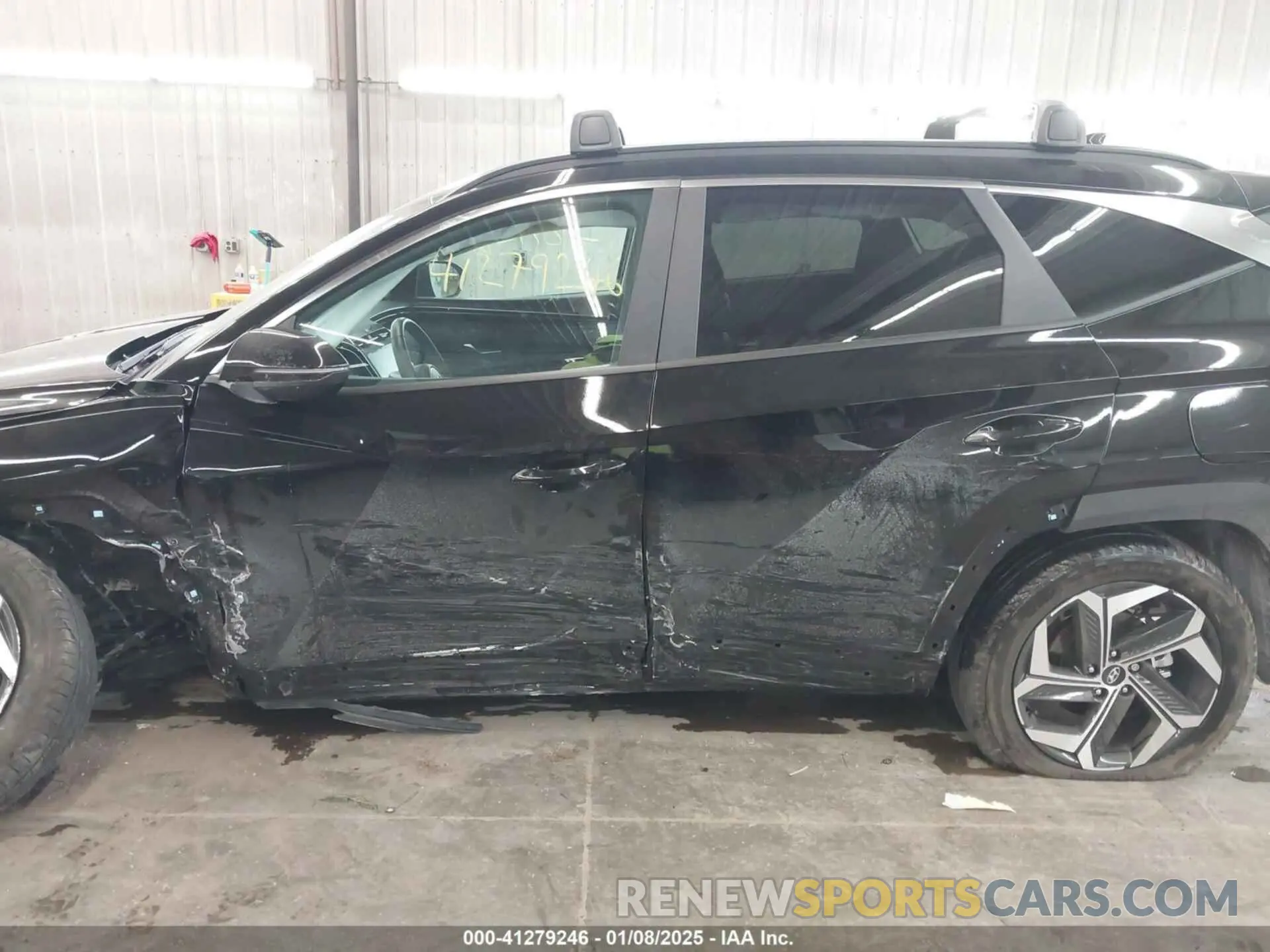 13 Photograph of a damaged car 5NMJFCDE6RH369257 HYUNDAI TUCSON 2024