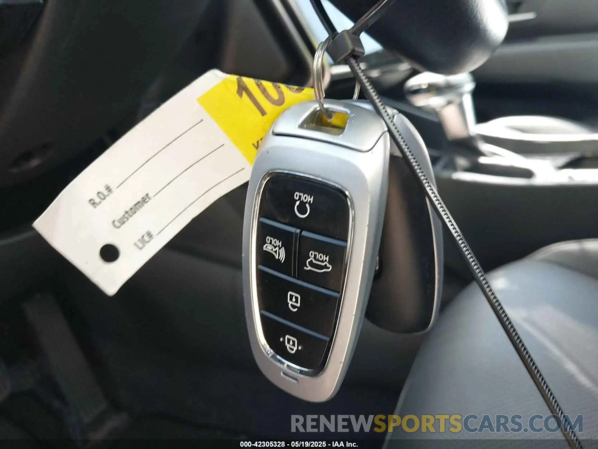 11 Photograph of a damaged car 5NMJFCDE8RH366683 HYUNDAI TUCSON 2024