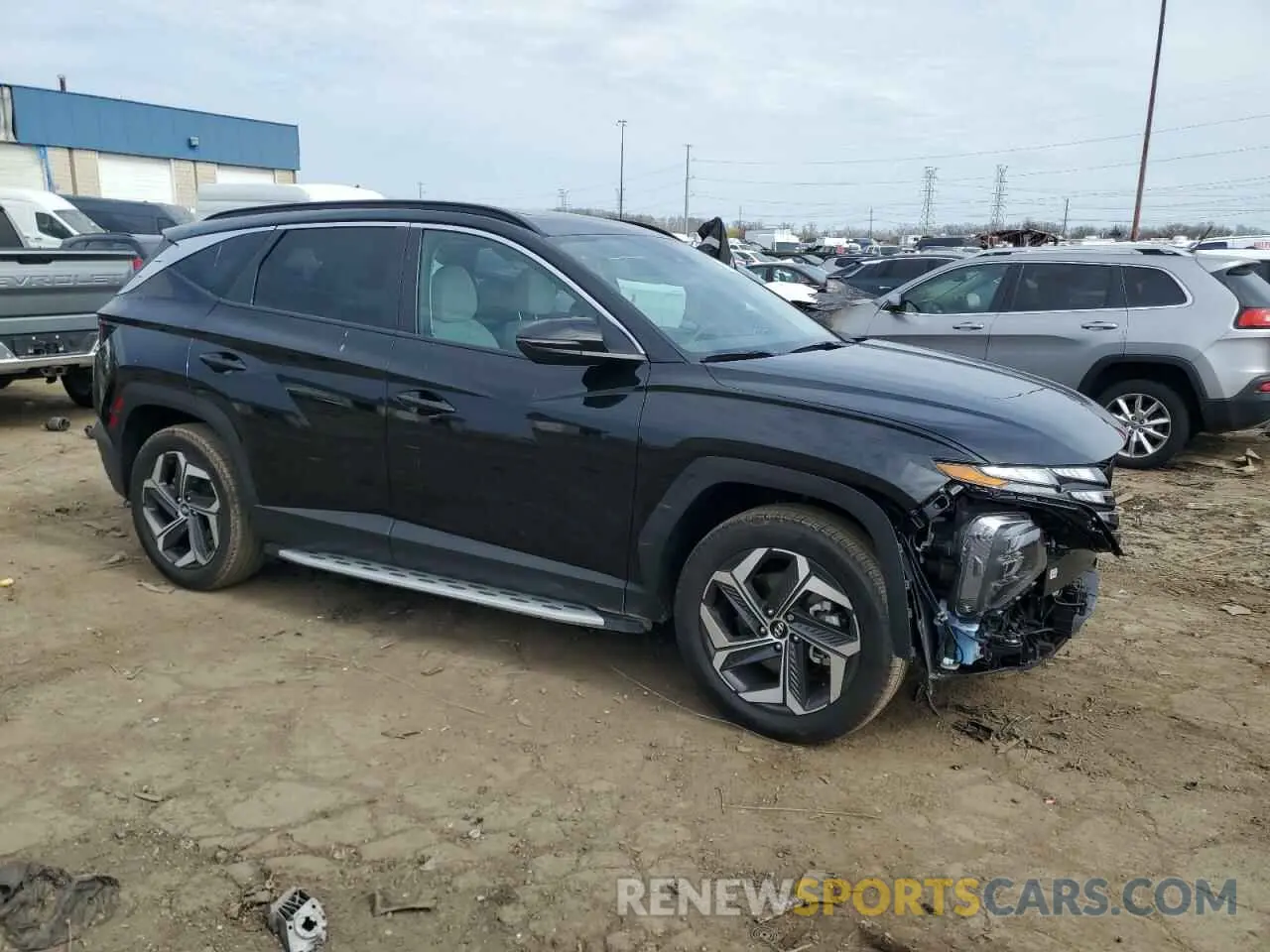 4 Photograph of a damaged car 5NMJFCDE9RH311403 HYUNDAI TUCSON 2024