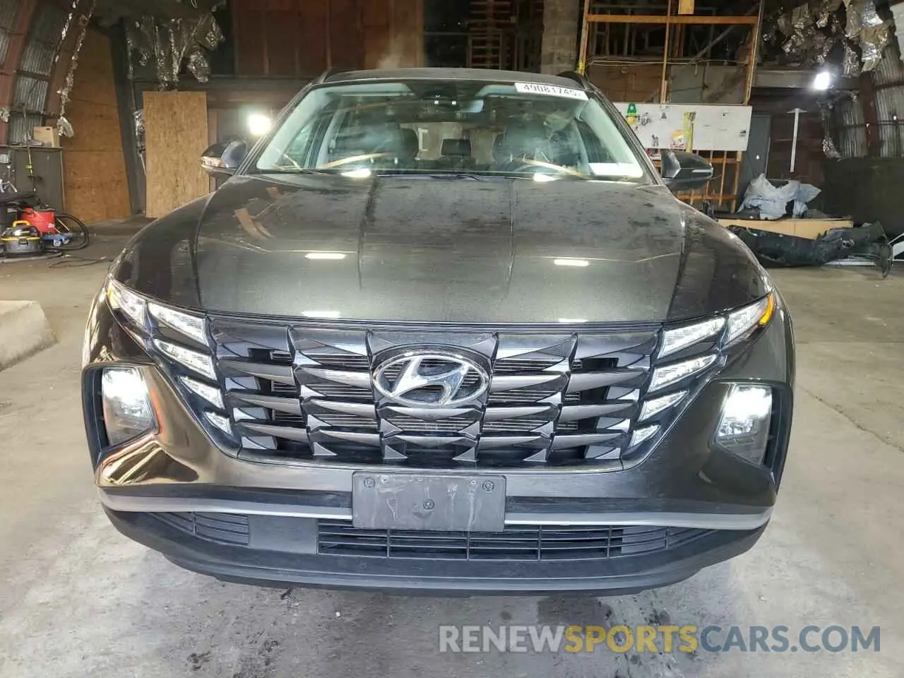 5 Photograph of a damaged car 5NMJFCDE9RH353859 HYUNDAI TUCSON 2024