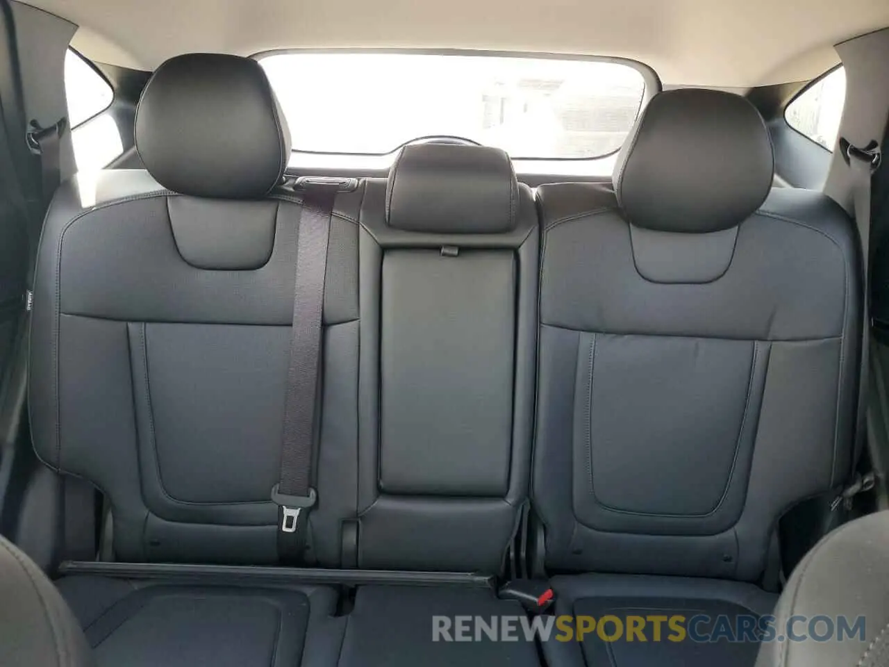 10 Photograph of a damaged car 5NMJFCDE9RH362299 HYUNDAI TUCSON 2024
