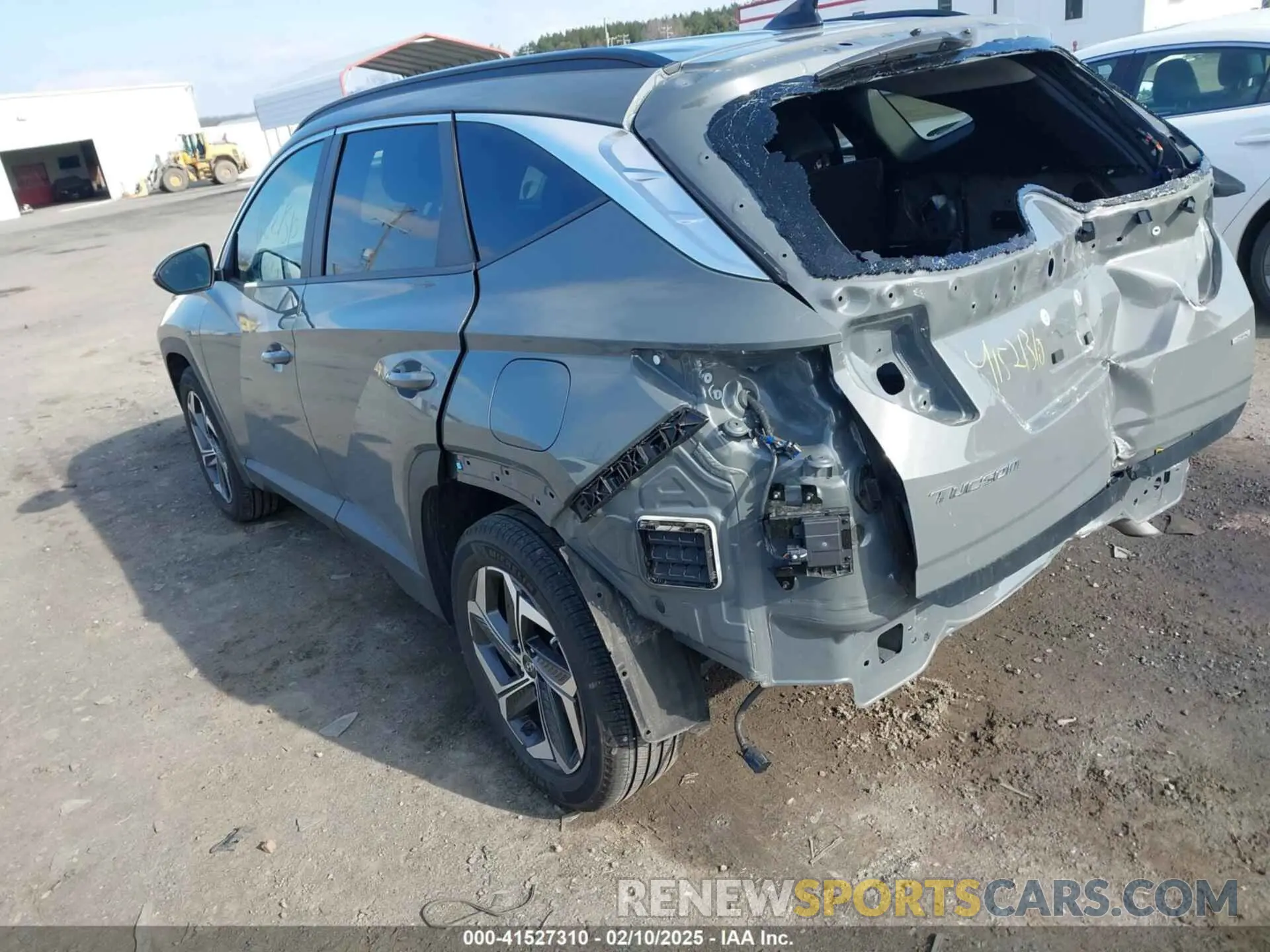 3 Photograph of a damaged car 5NMJFCDE9RH371147 HYUNDAI TUCSON 2024