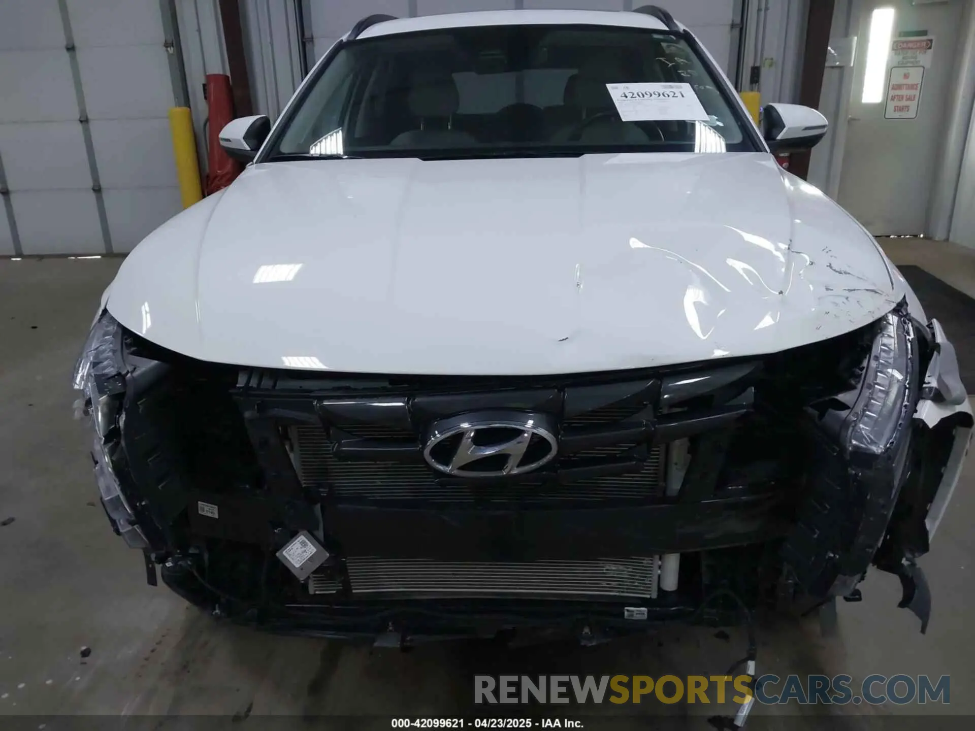 12 Photograph of a damaged car 5NMJFCDEXRH297107 HYUNDAI TUCSON 2024