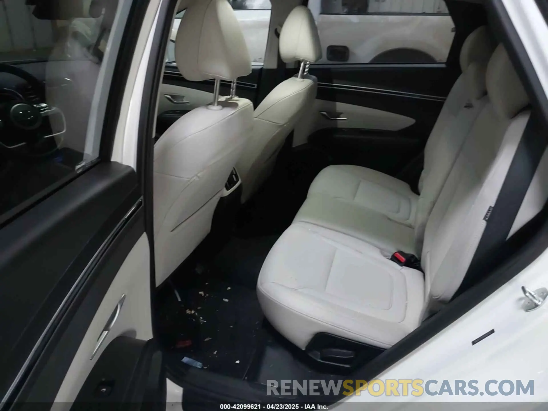 8 Photograph of a damaged car 5NMJFCDEXRH297107 HYUNDAI TUCSON 2024