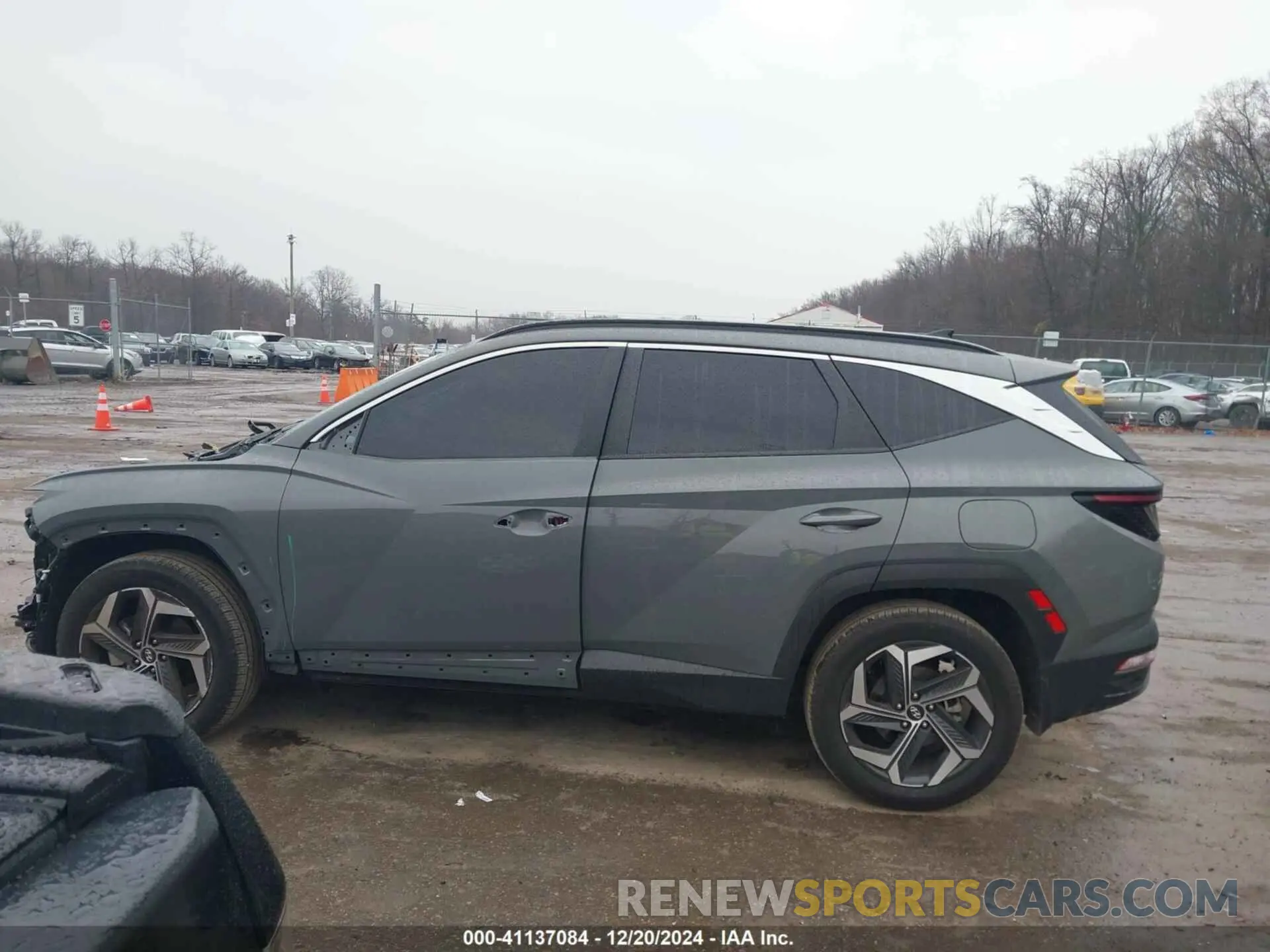14 Photograph of a damaged car 5NMJFCDEXRH304380 HYUNDAI TUCSON 2024